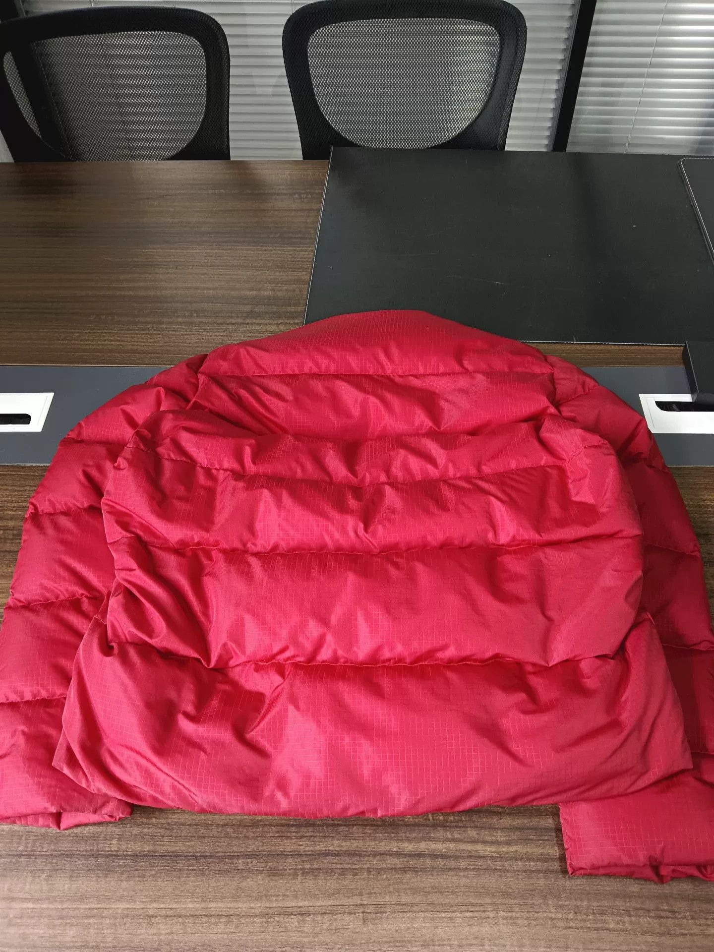 Balenciaga Balenciaga Red Quilted Puffer Jacket Size 48 Size US M / EU 48-50 / 2 - 6 Thumbnail