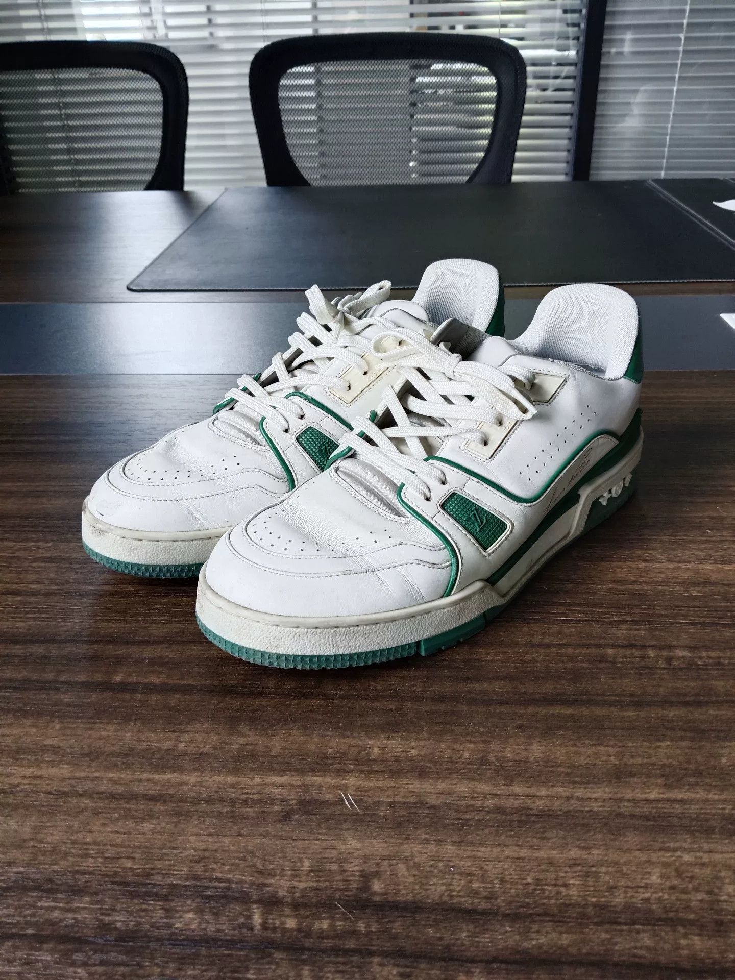 Louis Vuitton Louis Vuitton White Green Trainer Sneakers Size 7 Size US 8 / EU 41 - 2 Thumbnail