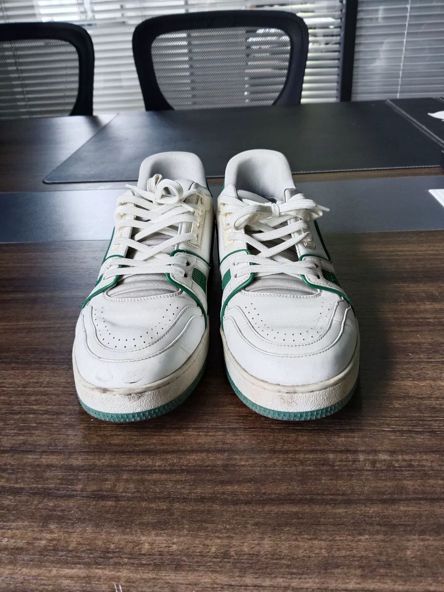 Louis Vuitton Louis Vuitton White Green Trainer Sneakers Size 7 Size US 8 / EU 41 - 4 Thumbnail