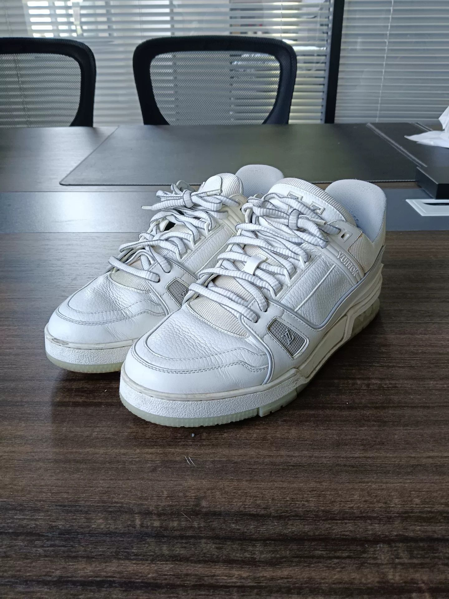 Louis Vuitton Louis Vuitton White Cement Trainer Sneakers EU 41 Size US 8 / EU 41 - 2 Thumbnail