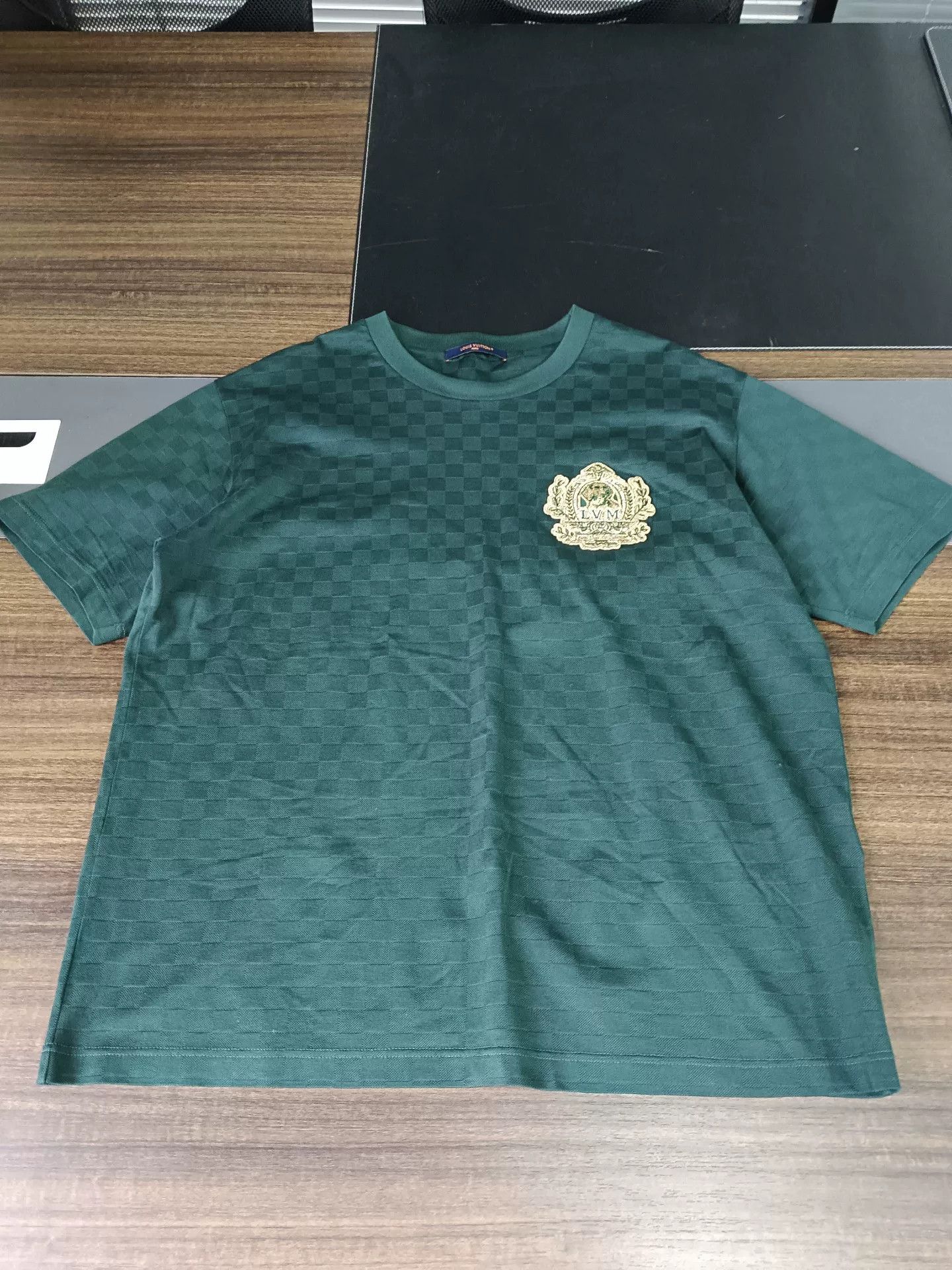 Louis Vuitton Louis Vuitton Damier Dog Blason T-Shirt XXL Size US XXL / EU 58 / 5 - 2 Thumbnail
