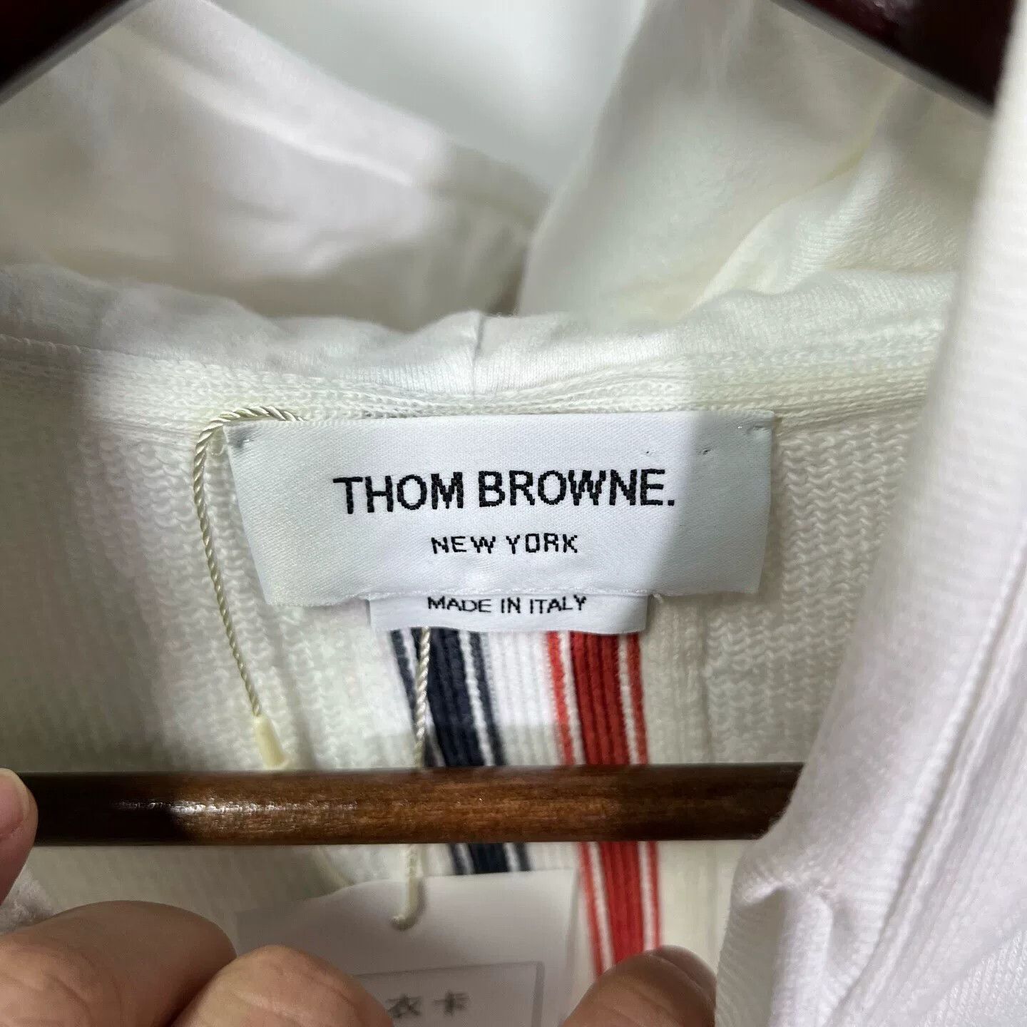 Thom Browne Thom Browne RWB Stripe White Hoodie Size 3 Size US L / EU 52-54 / 3 - 3 Thumbnail