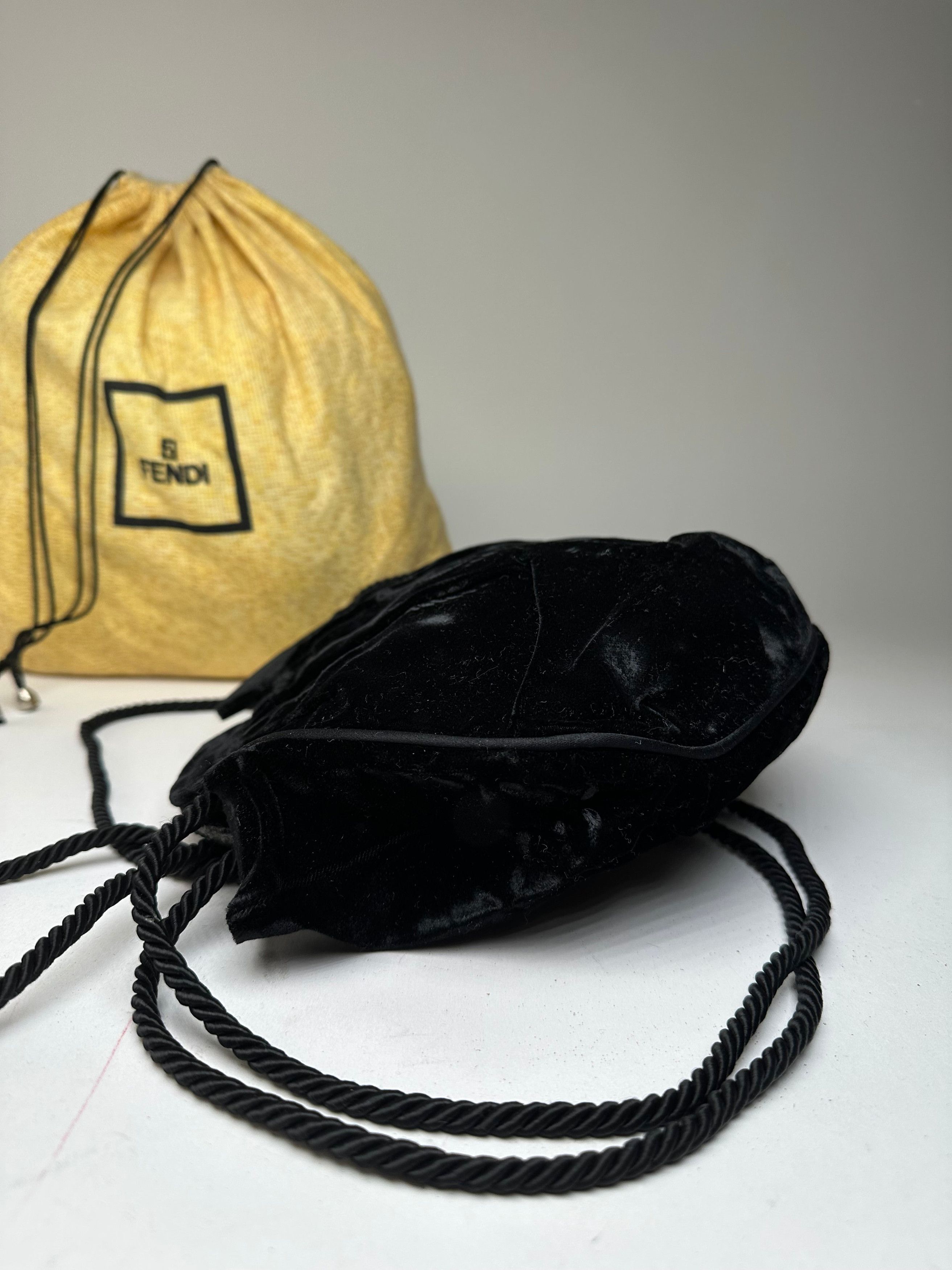 Fendi Vintage Velvet Multiway Handbag Black Size ONE SIZE - 8 Thumbnail