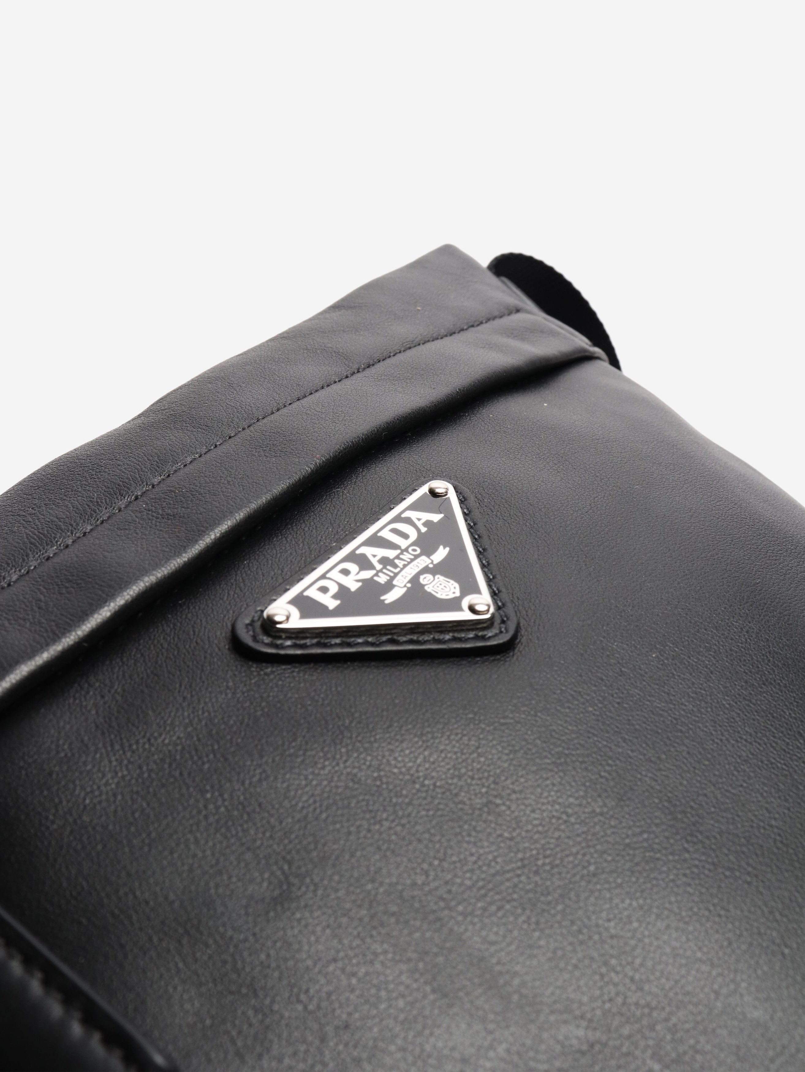 Prada Black leather pouch bag Size ONE SIZE - 4 Thumbnail