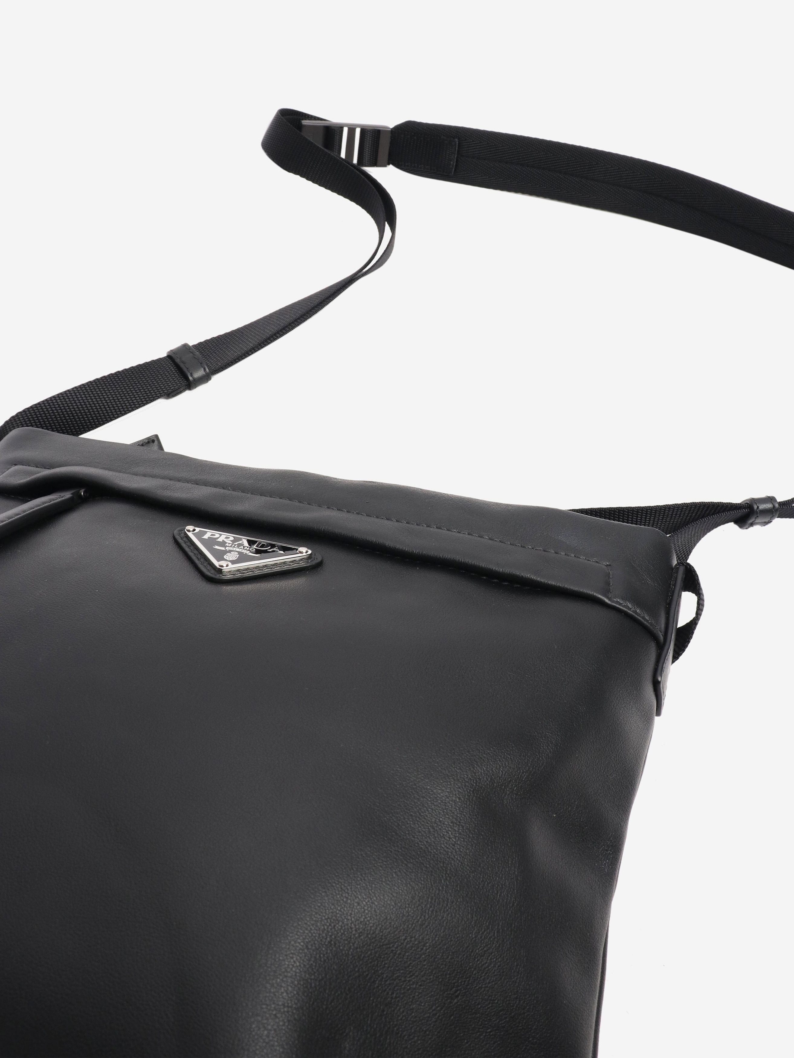 Prada Black leather pouch bag Size ONE SIZE - 6 Thumbnail