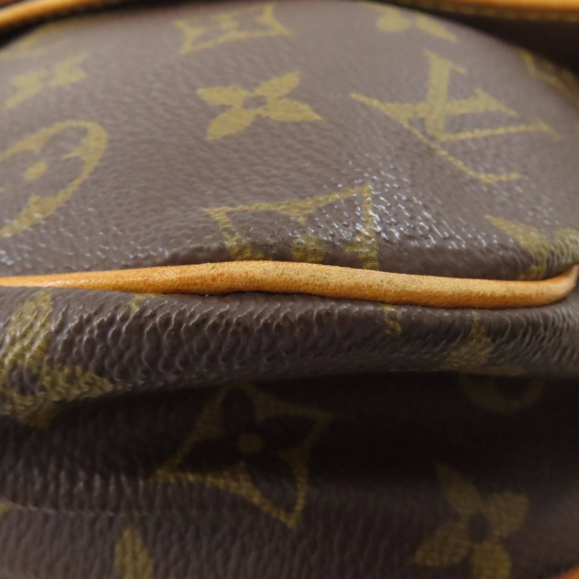 Louis Vuitton Louis Vuitton M40710 Saumur MM Shoulder Bag, Monogram Canvas, Women's LOUIS VUITTON Size ONE SIZE - 21 Thumbnail
