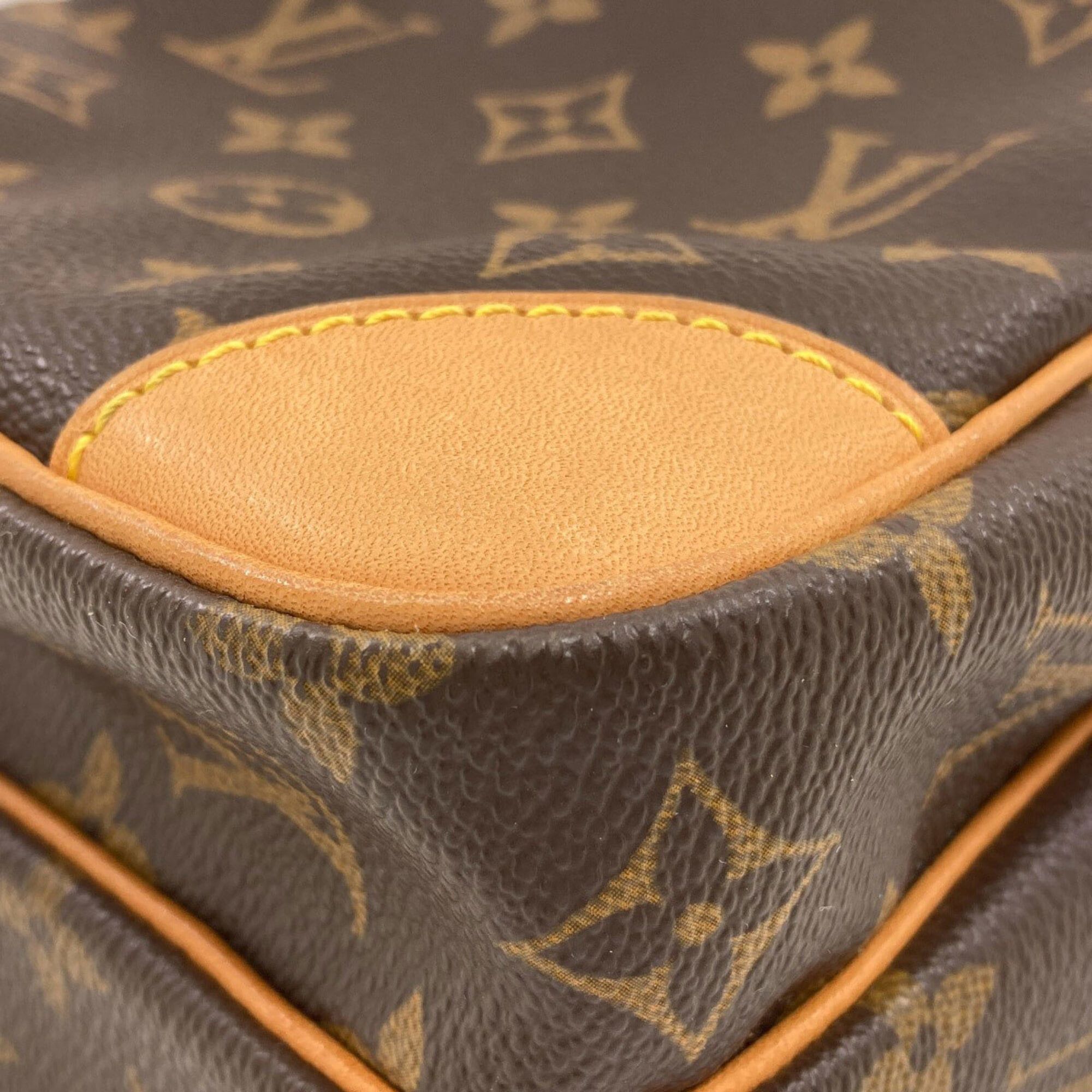 Louis Vuitton Louis Vuitton M45236 Amazon Shoulder Bag, Monogram Canvas, Women's LOUIS VUITTON Size ONE SIZE - 18 Thumbnail