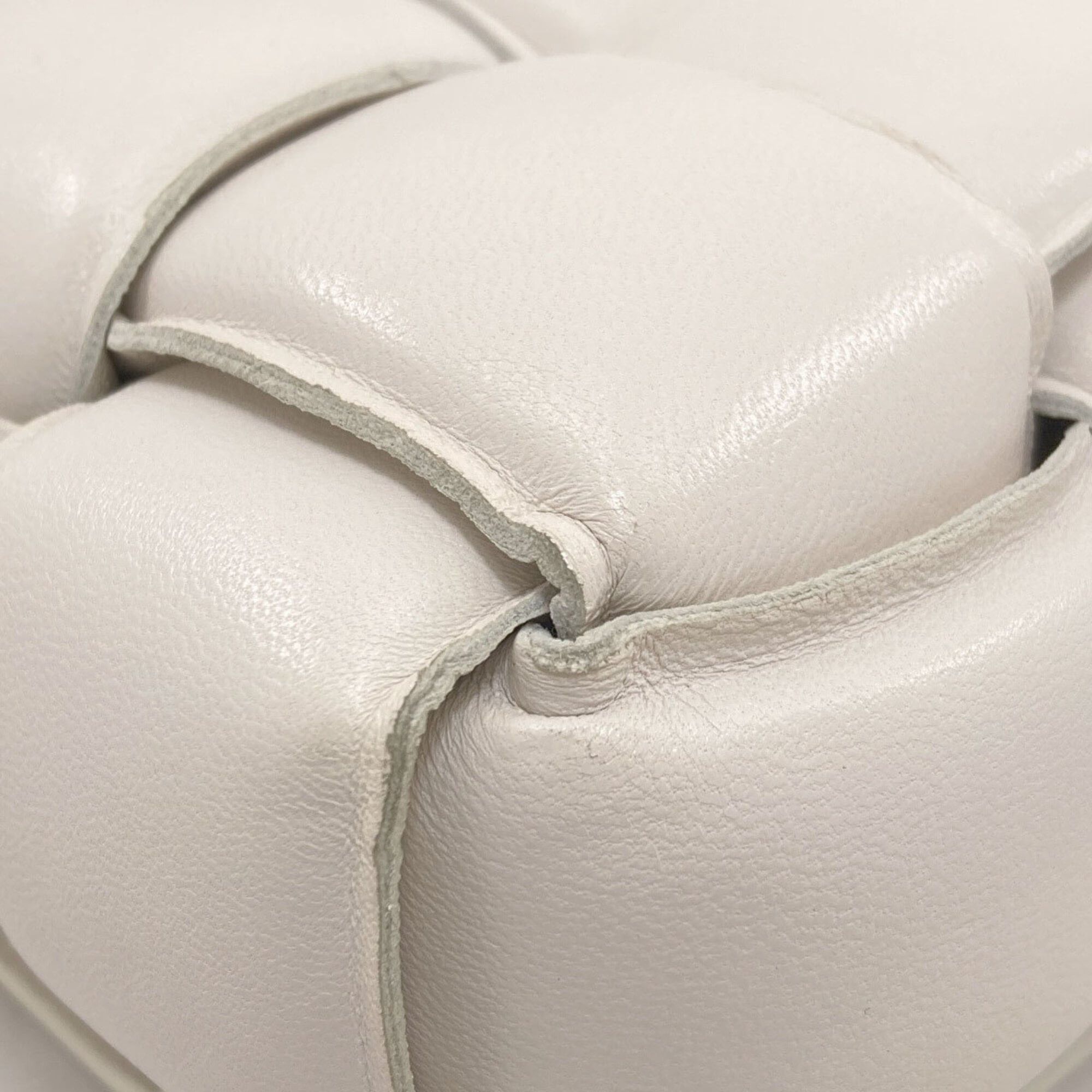 Bottega Veneta Bottega Veneta Padded Cassette Shoulder Bag, Calfskin, Women's. Size ONE SIZE - 20 Thumbnail
