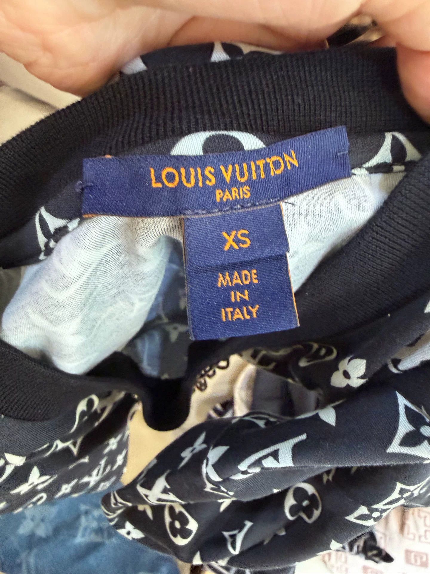 Louis Vuitton Louis Vuitton Monogram Chain Detail T-Shirt XS Size US XS / EU 42 / 0 - 4 Thumbnail