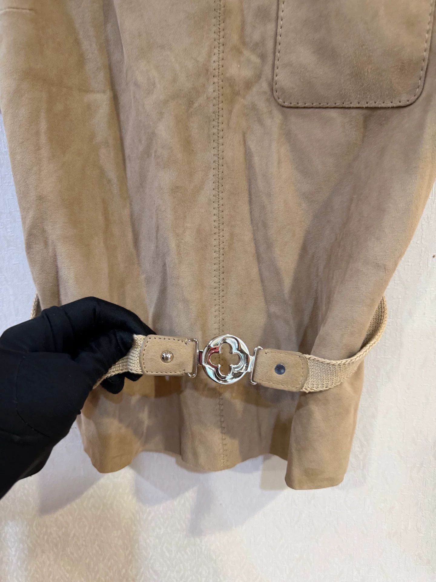 Louis Vuitton Louis Vuitton Lambskin Panel Belted Sweater S Size S / US 4 / IT 40 - 3 Thumbnail