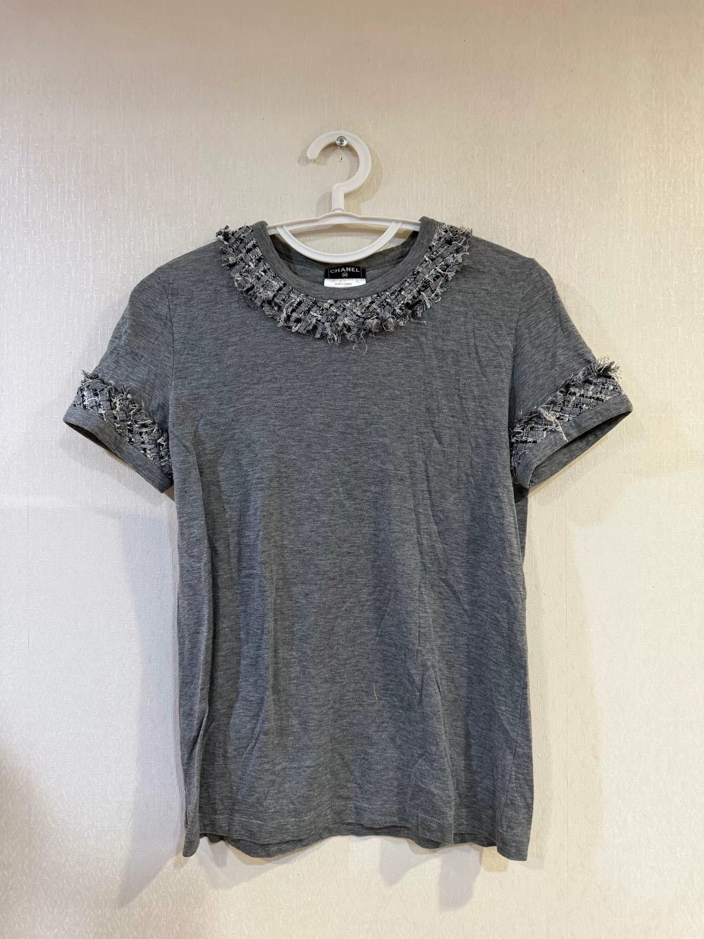 Chanel Chanel Fringed Trim Logo T-Shirt FR 34 Size XS / US 0-2 / IT 36-38 - 2 Thumbnail