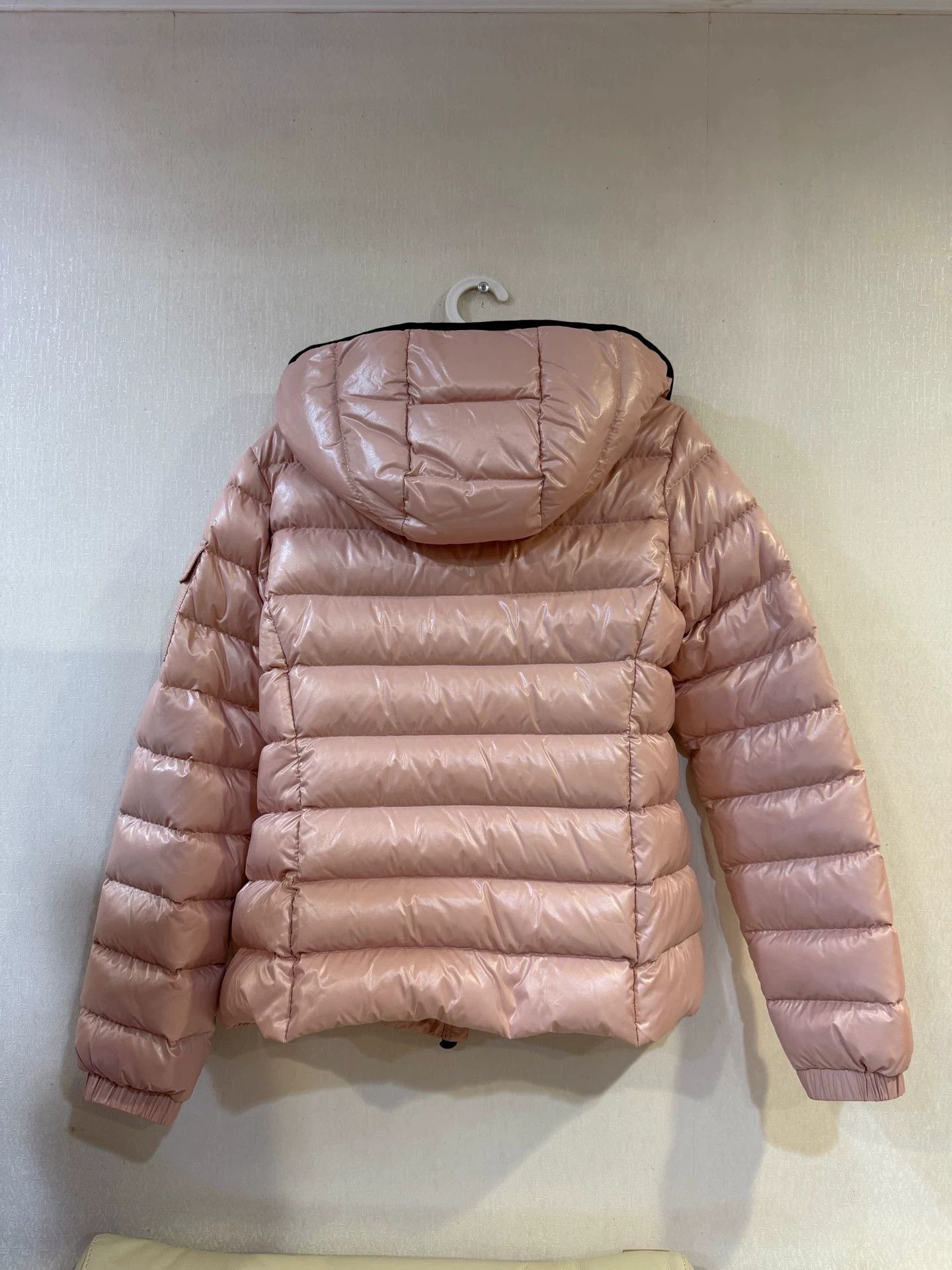 Moncler Moncler Pink Bady Glossy Hooded Down Jacket 14A Size XS / US 0-2 / IT 36-38 - 3 Thumbnail