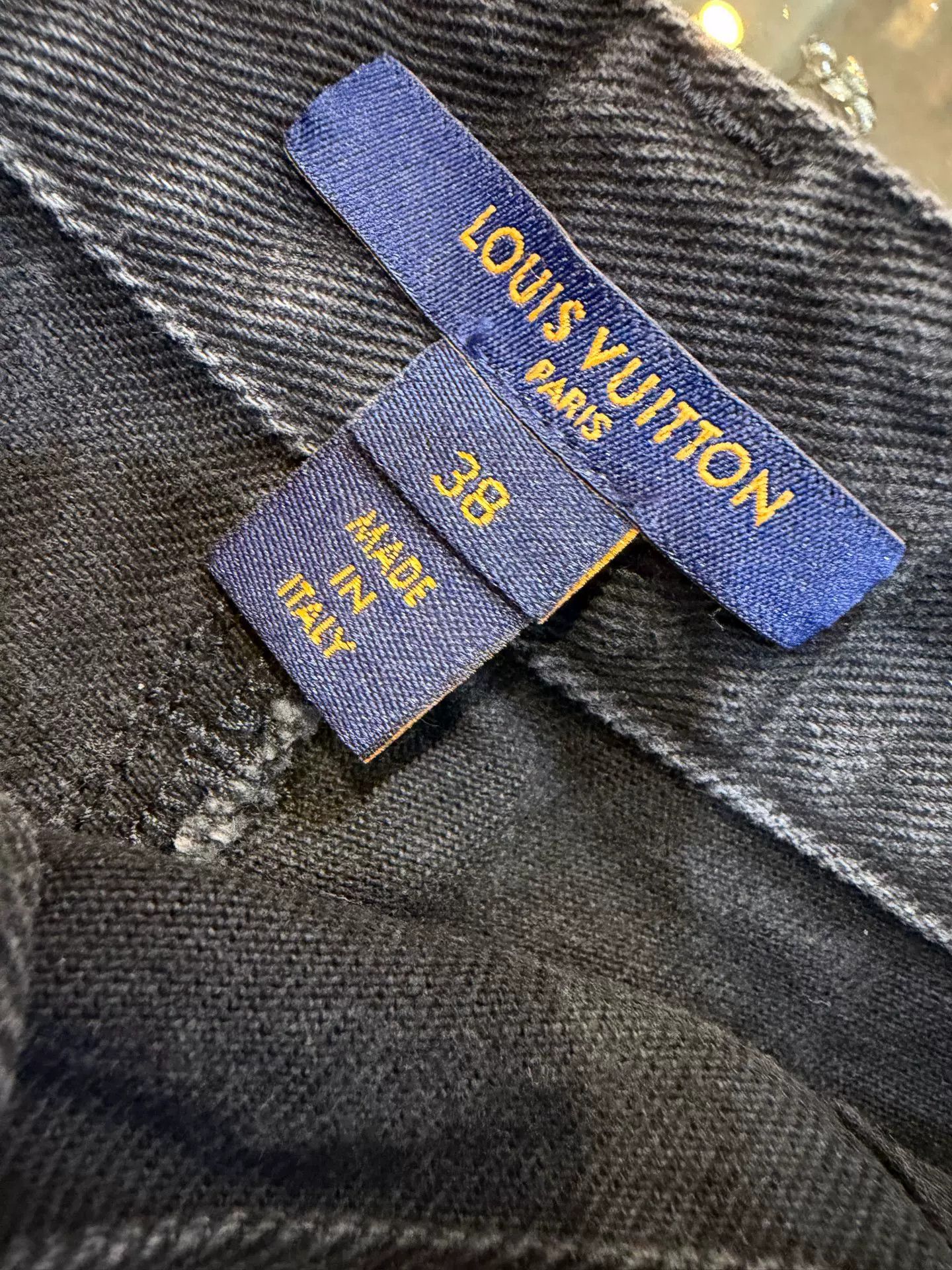Louis Vuitton Louis Vuitton Damier Pattern Denim Shorts Size 38 Size 27" / US 4 / IT 40 - 4 Thumbnail