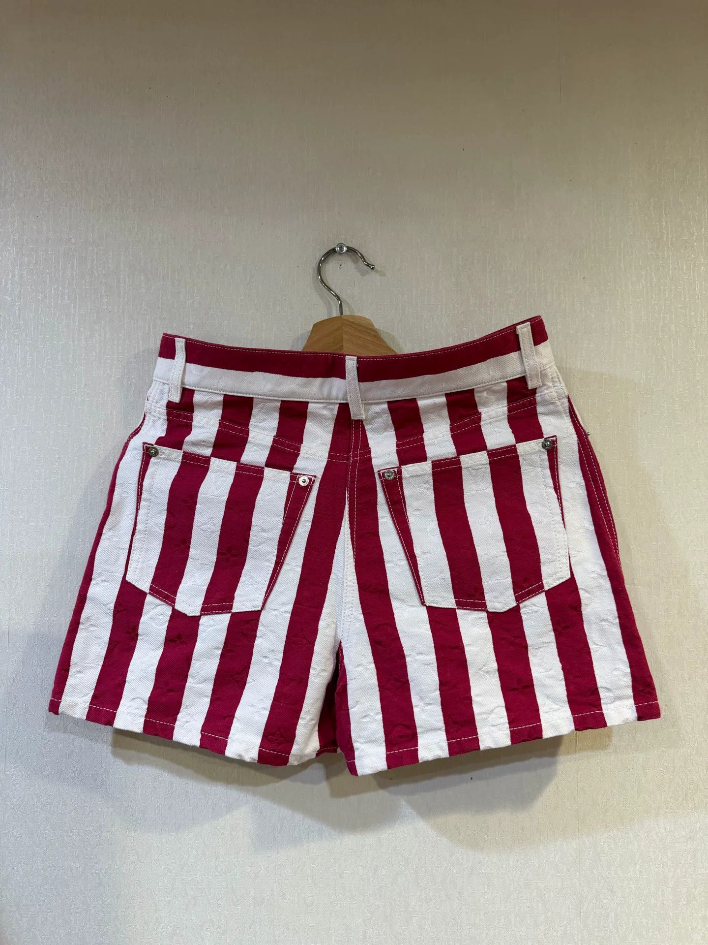 Louis Vuitton Louis Vuitton Striped Monogram Patch Shorts FR 38 Size 27" / US 4 / IT 40 - 3 Thumbnail