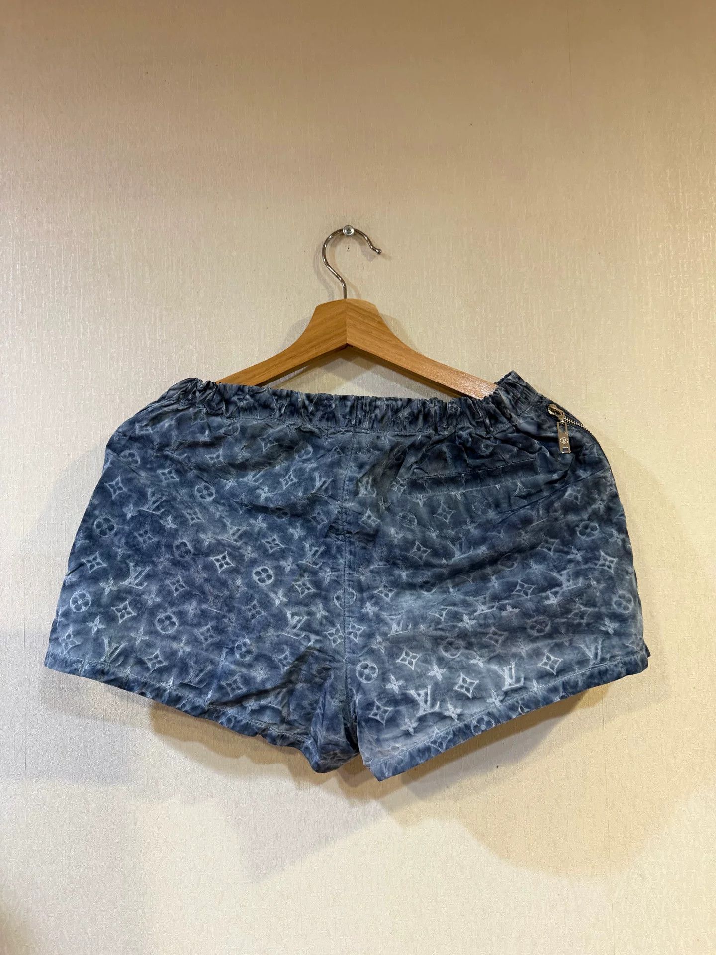 Louis Vuitton Louis Vuitton Tie-Dye Monogram Shorts 36 Size 26" / US 2 / IT 38 - 3 Thumbnail
