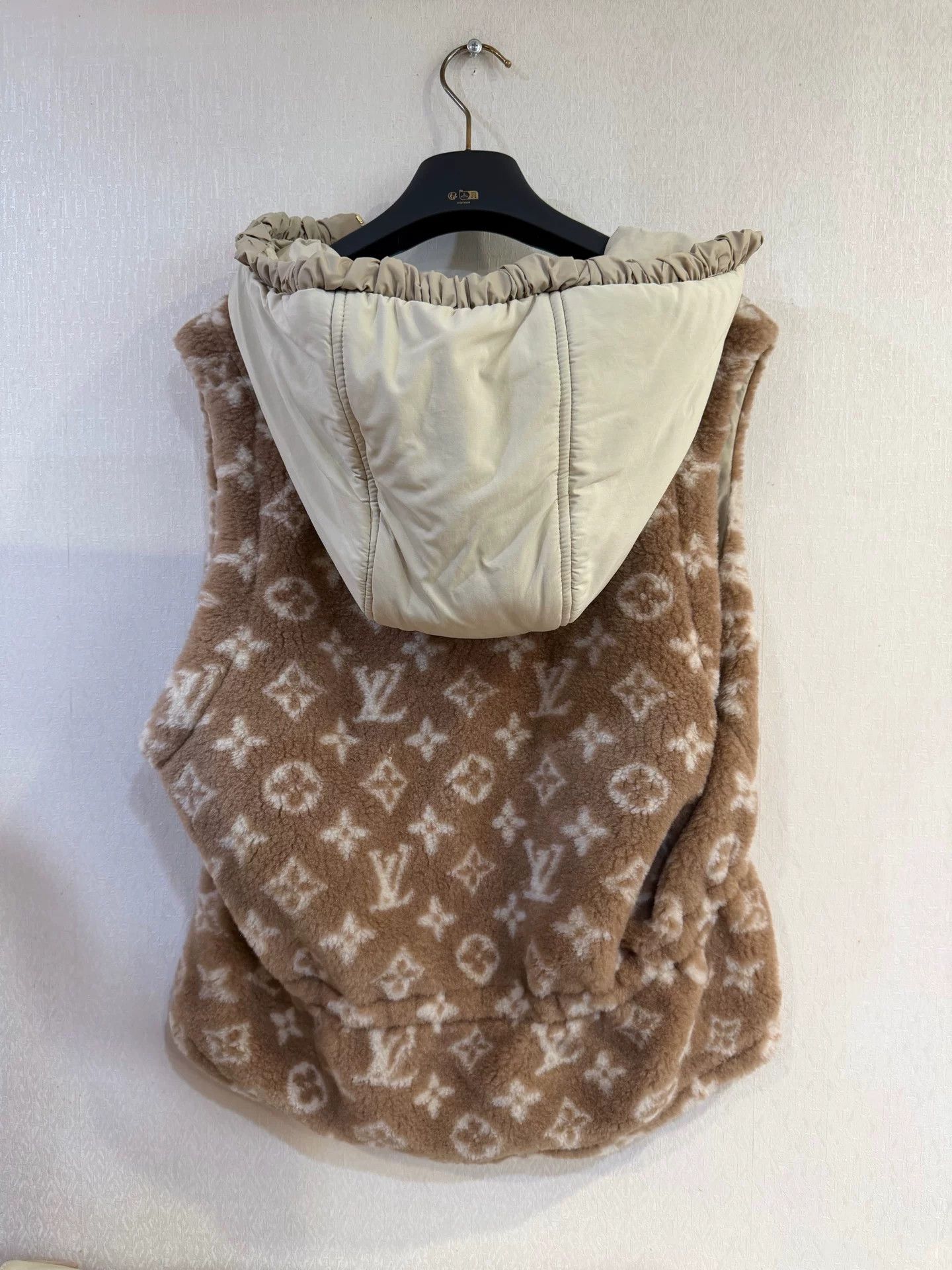 Louis Vuitton Louis Vuitton Monogram Teddy Hooded Vest 40 Size M / US 6-8 / IT 42-44 - 3 Thumbnail