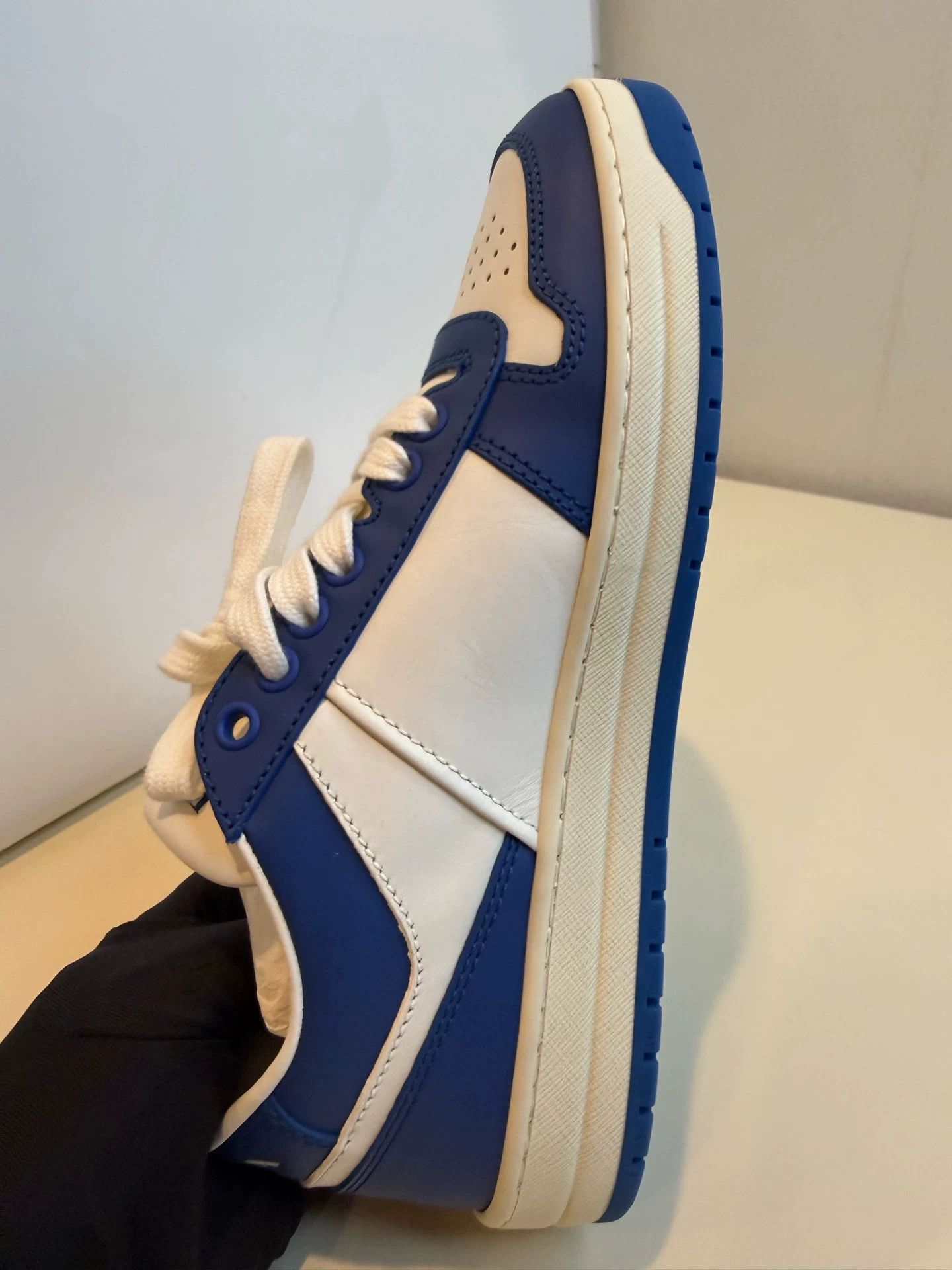 Prada Prada White & Blue Leather Sneakers 37.5 Size US 7.5 / IT 37.5 - 4 Thumbnail