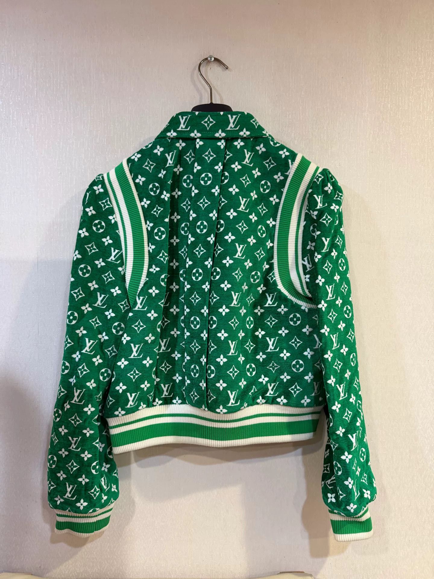 Louis Vuitton Louis Vuitton Monogram Knit Jacket FR 42 Size M / US 6-8 / IT 42-44 - 3 Thumbnail