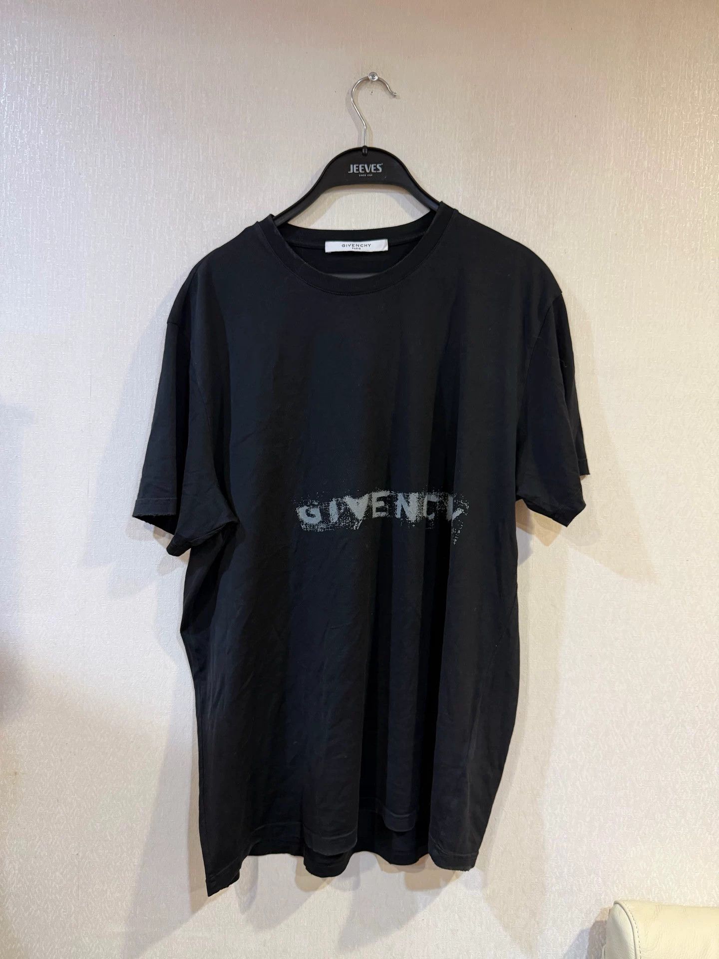 Givenchy Givenchy Distressed Logo T-Shirt Size M Size US M / EU 48-50 / 2 - 2 Thumbnail