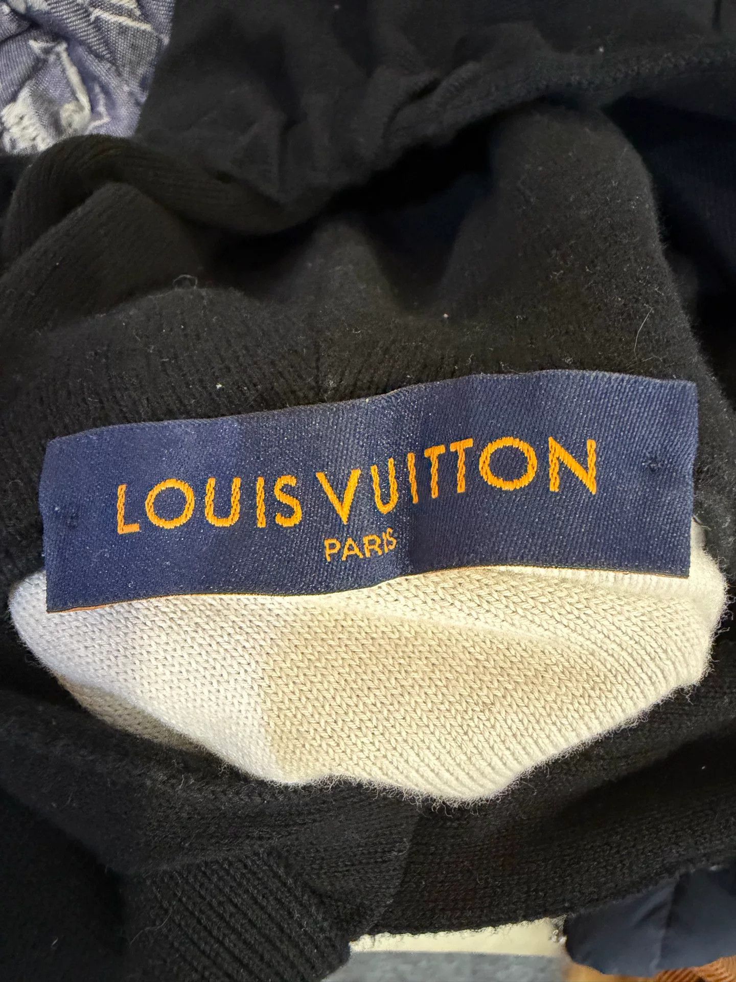 Louis Vuitton Louis Vuitton Monogram Gradient Hoodie XS Size US XS / EU 42 / 0 - 4 Thumbnail