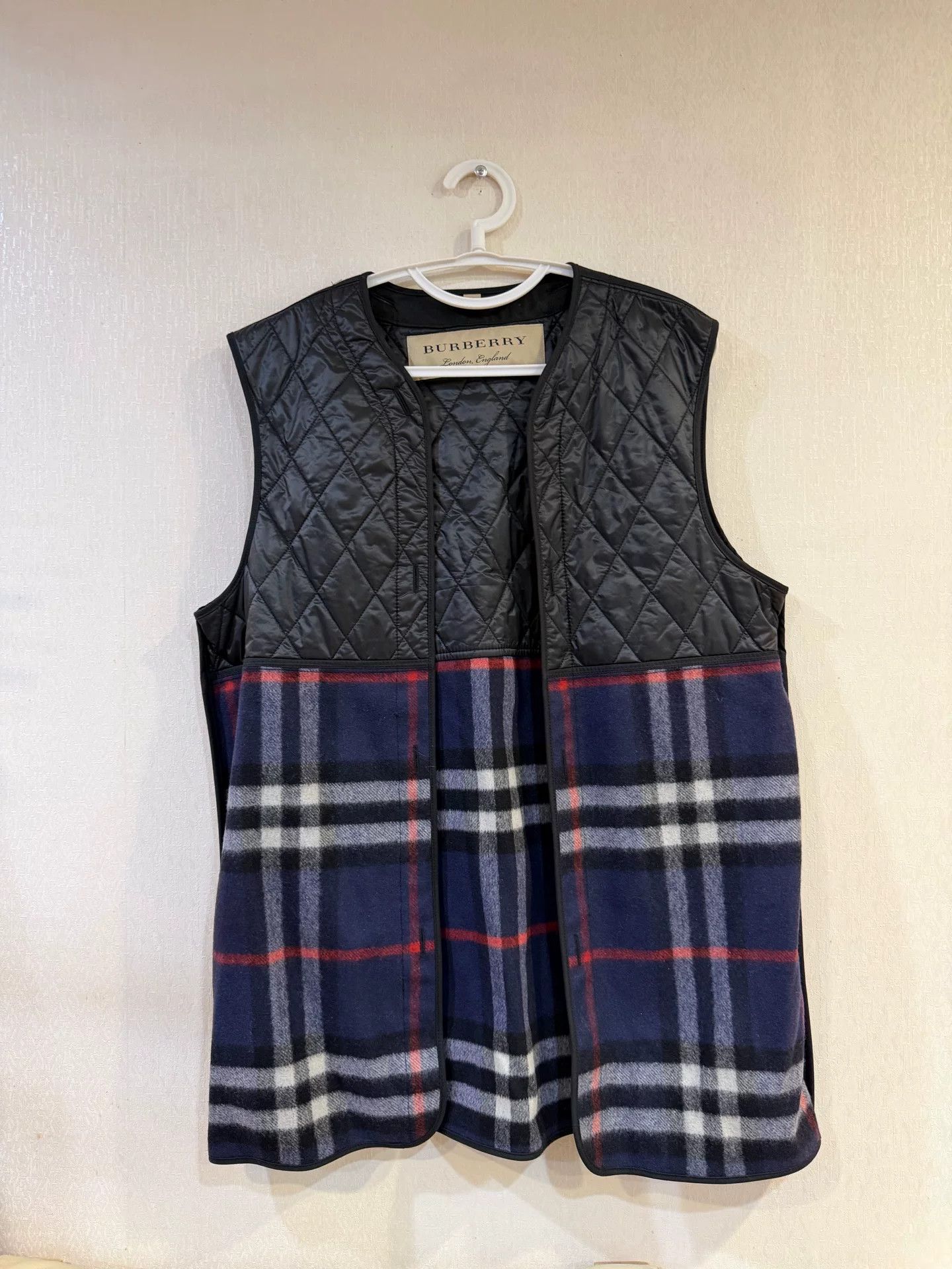 Burberry Burberry Quilted Check Wool Vest IT 46 Size L / US 10 / IT 46 - 2 Thumbnail