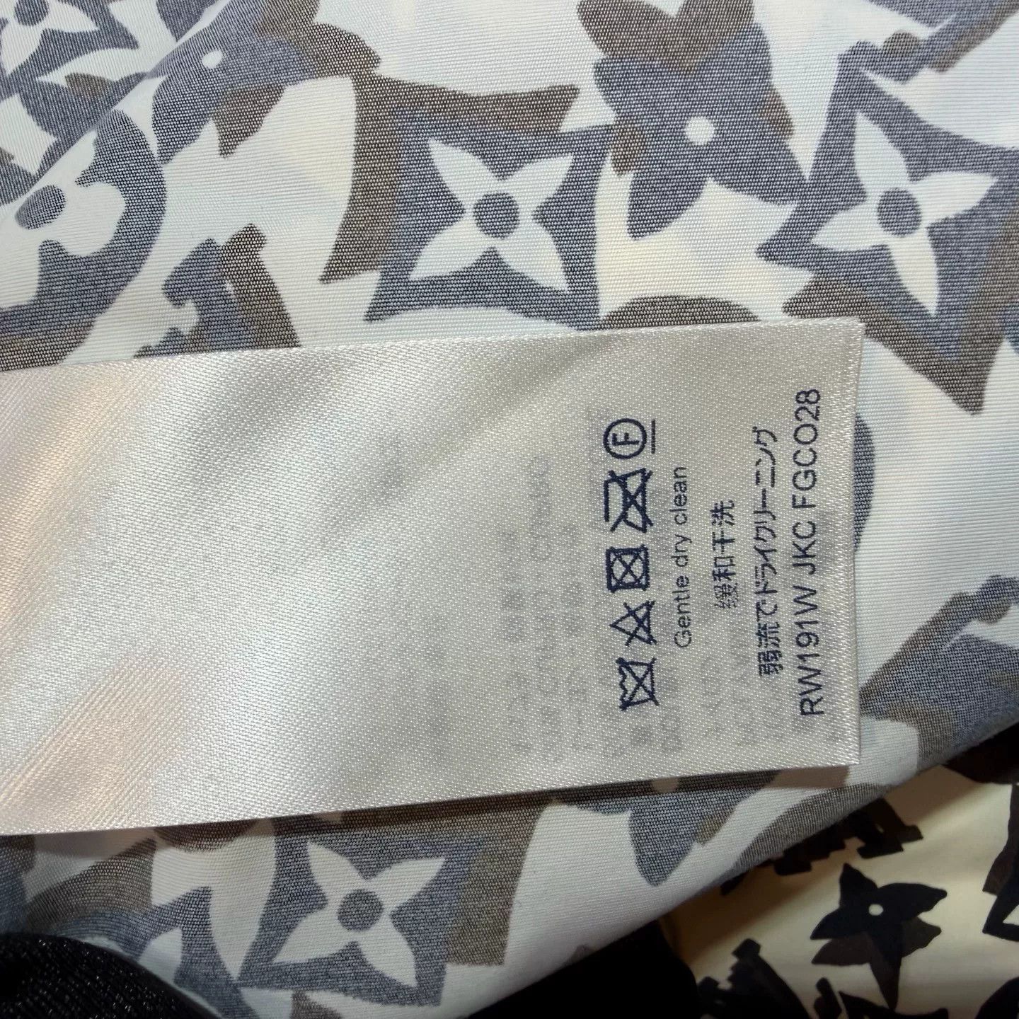 Louis Vuitton Louis Vuitton Monogram Hooded Zip-Up Jacket 38 Size S / US 4 / IT 40 - 5 Thumbnail