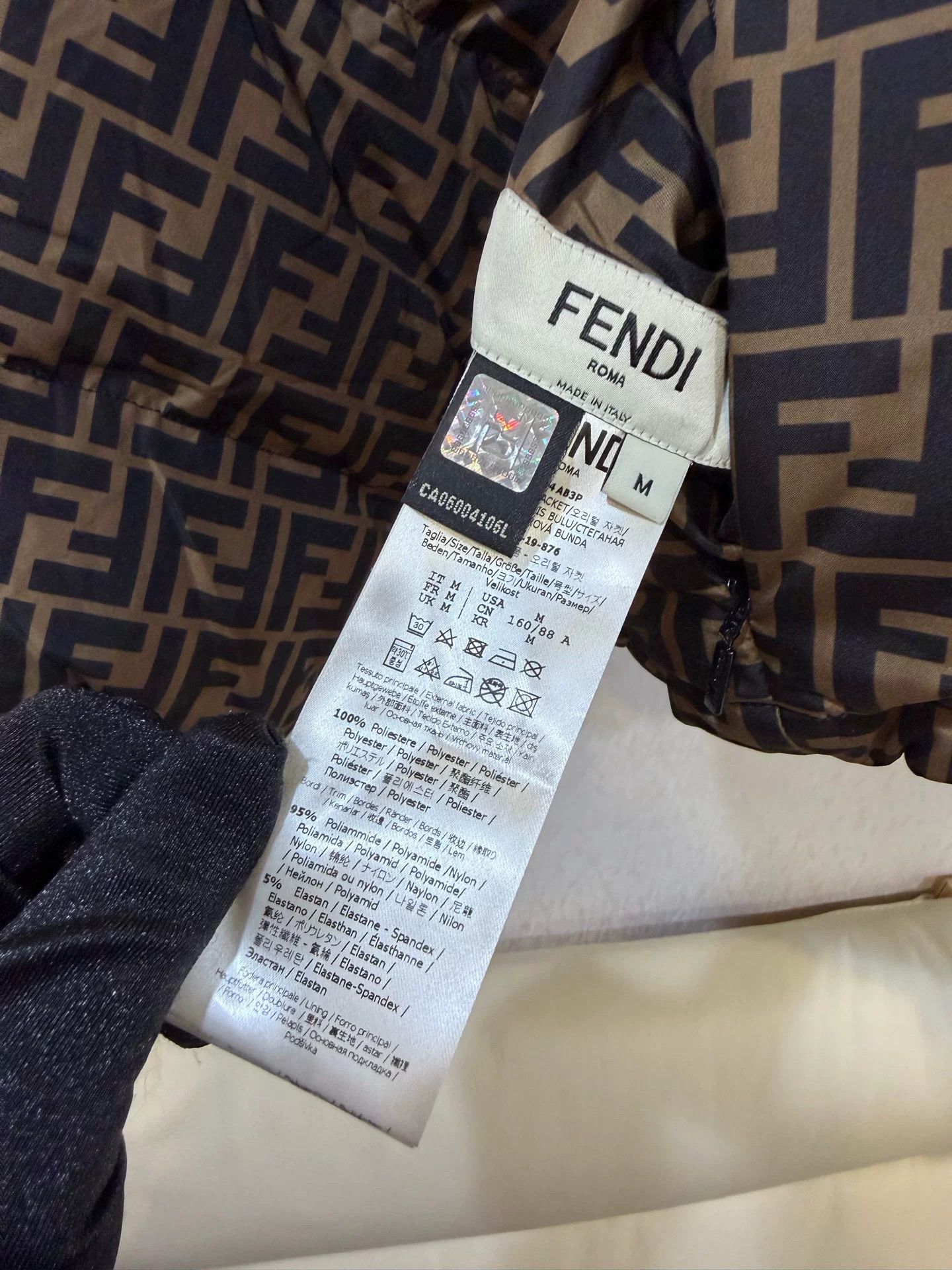 Fendi Fendi Reversible FF Zucca Puffer Jacket M Size US M / EU 48-50 / 2 - 6 Thumbnail