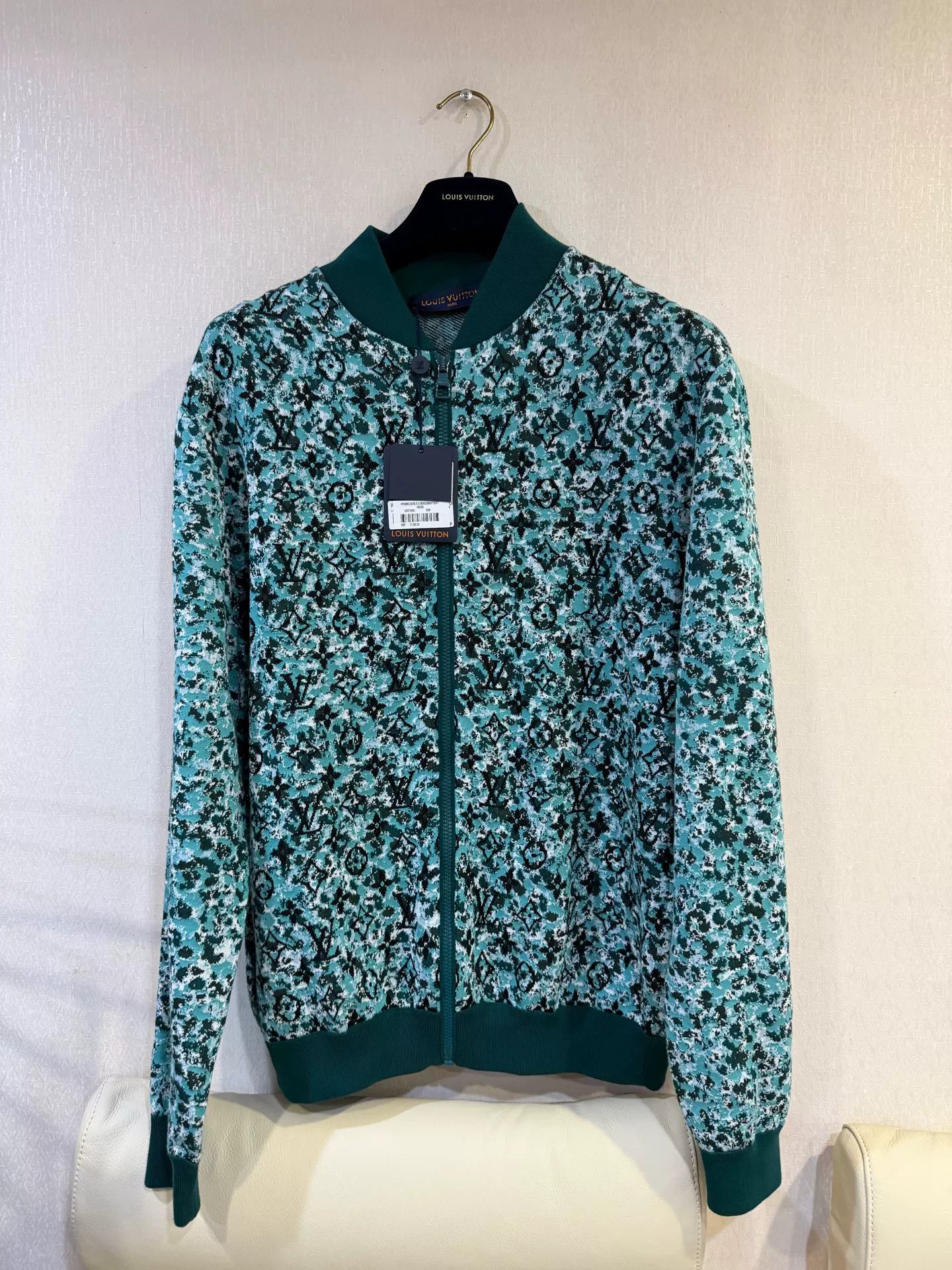 Louis Vuitton Louis Vuitton Monogram Pointillism Knit Blouson Size L Size US L / EU 52-54 / 3 - 2 Thumbnail