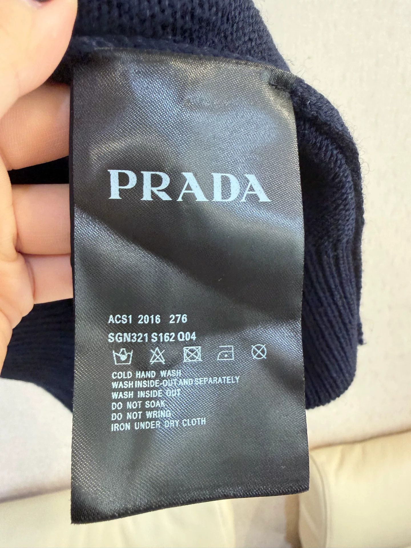 Prada Prada Padded Panel Knit Cardigan Size 50 Size US M / EU 48-50 / 2 - 5 Thumbnail