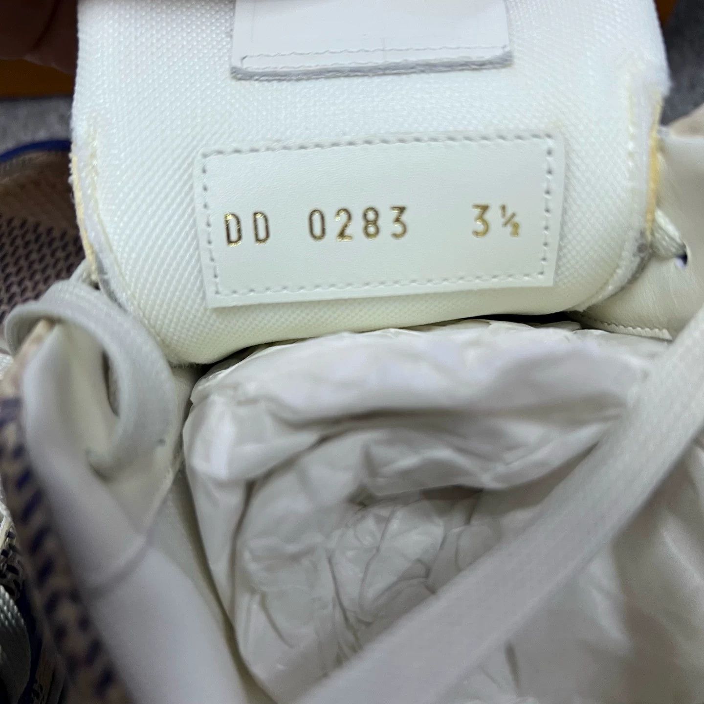 Louis Vuitton Louis Vuitton #54 Blue Beige Trainer Sneakers 3.5 Size US 5 / EU 37 - 7 Thumbnail