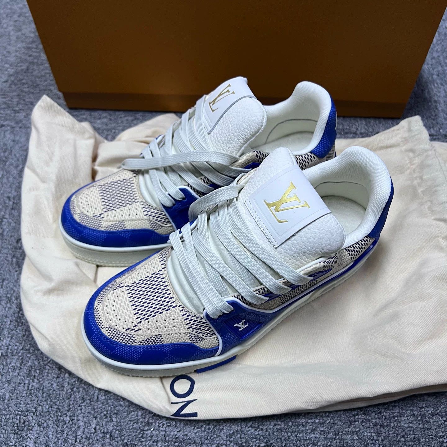 Louis Vuitton Louis Vuitton #54 Blue Beige Trainer Sneakers 3.5 Size US 5 / EU 37 - 3 Thumbnail