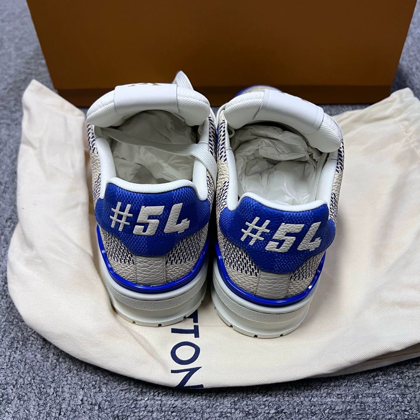 Louis Vuitton Louis Vuitton #54 Blue Beige Trainer Sneakers 3.5 Size US 5 / EU 37 - 5 Thumbnail