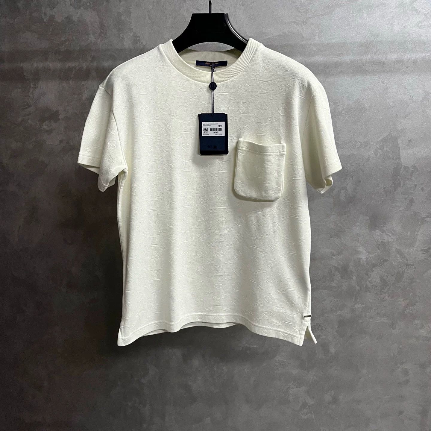 Louis Vuitton Louis Vuitton Monogram 3D Pocket T-Shirt XS Size US XS / EU 42 / 0 - 2 Thumbnail