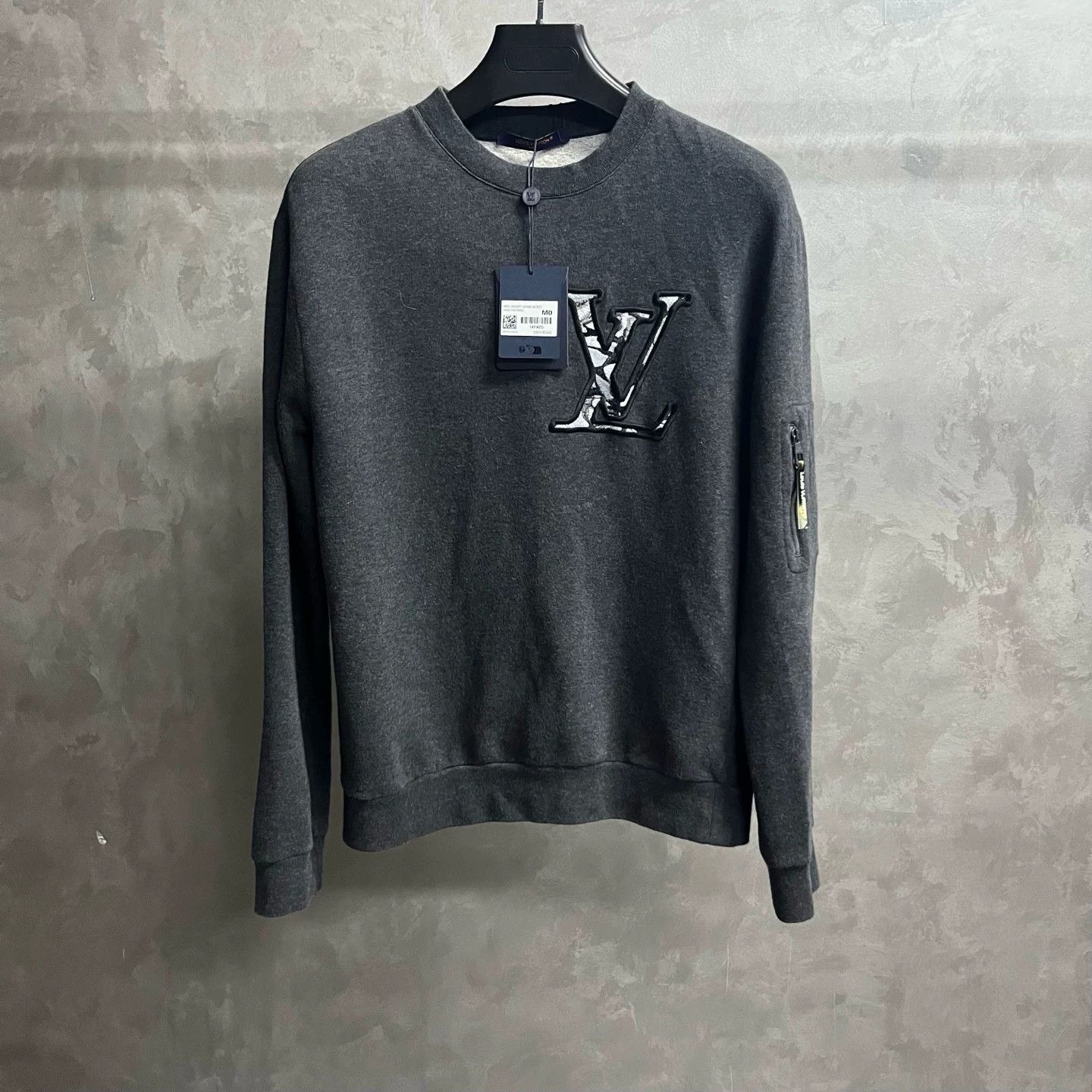 Louis Vuitton Louis Vuitton Craggy Monogram Logo Sweatshirt US M Size US M / EU 48-50 / 2 - 2 Thumbnail