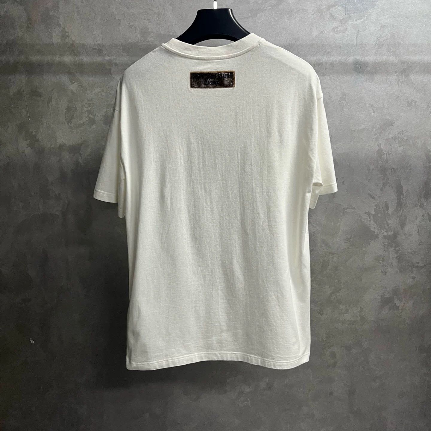 Louis Vuitton Louis Vuitton Beaded Logo T-Shirt Size L Size US L / EU 52-54 / 3 - 6 Thumbnail
