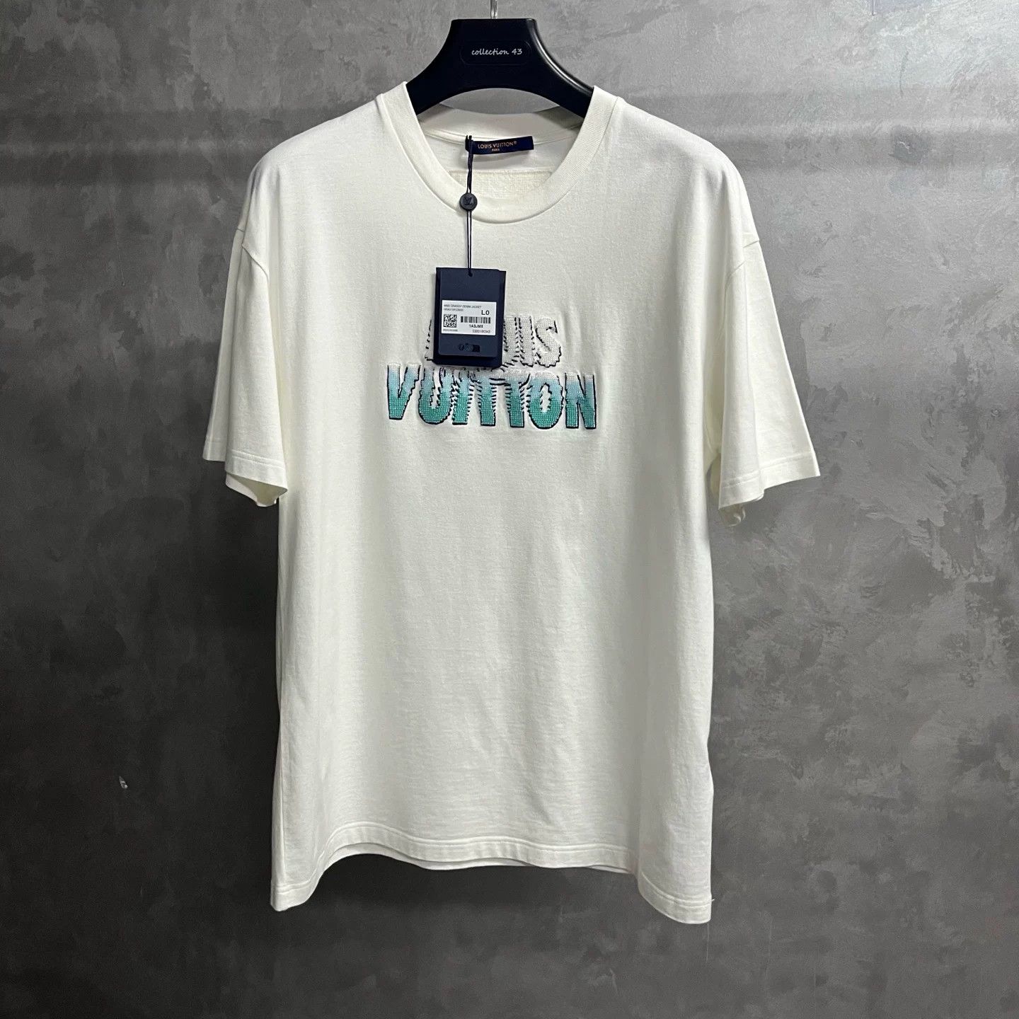 Louis Vuitton Louis Vuitton Beaded Logo T-Shirt Size L Size US L / EU 52-54 / 3 - 2 Thumbnail