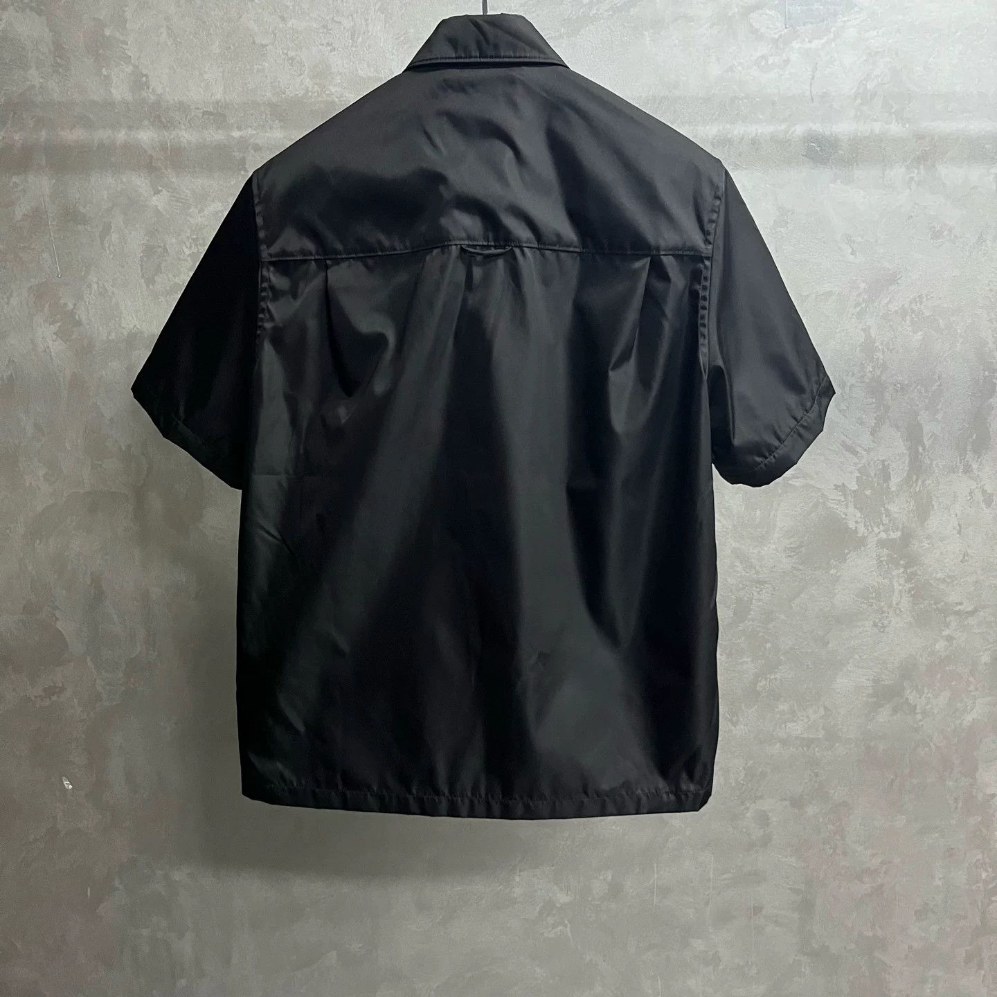 Prada Prada Triangle Logo Re-Nylon Shirt S Size US S / EU 44-46 / 1 - 6 Thumbnail