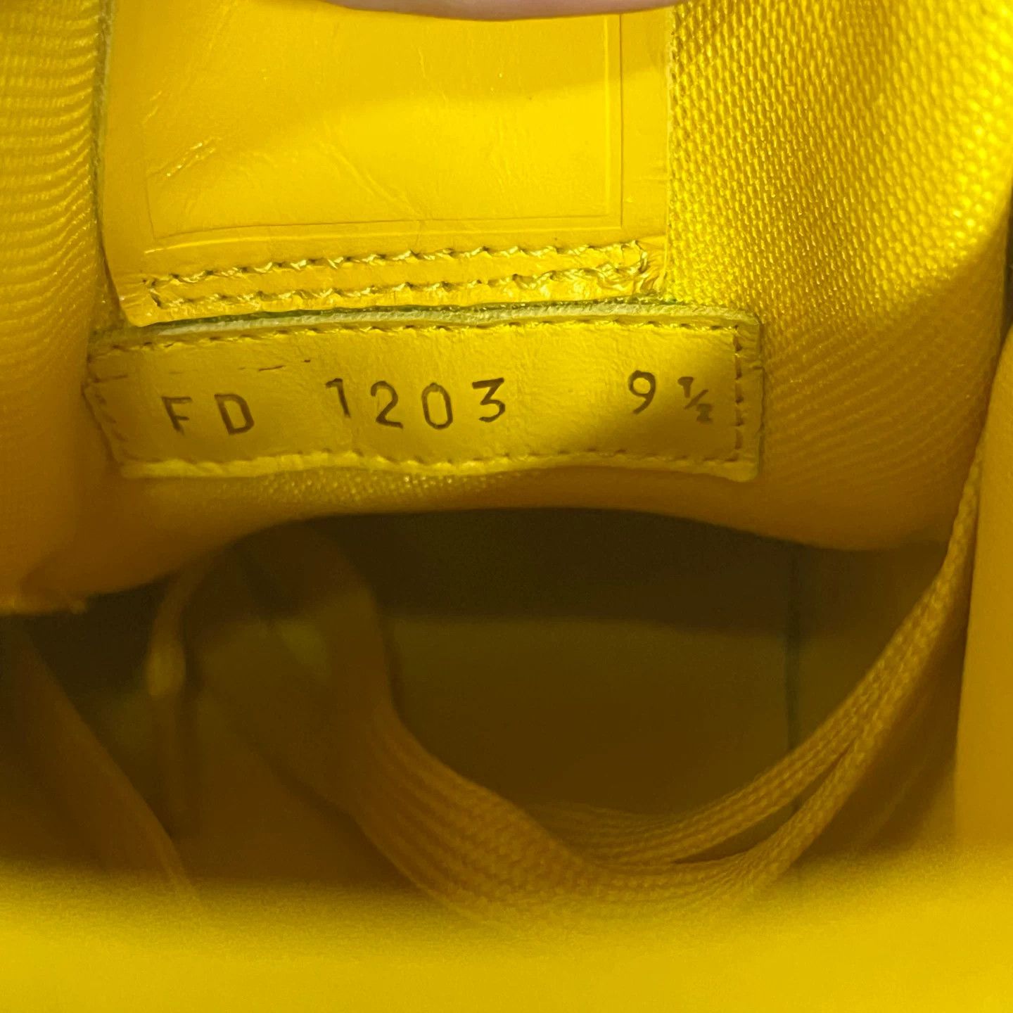 Louis Vuitton Louis Vuitton Yellow Checkerboard Trainer Sneakers 9.5 Size US 10.5 / EU 43-44 - 7 Thumbnail
