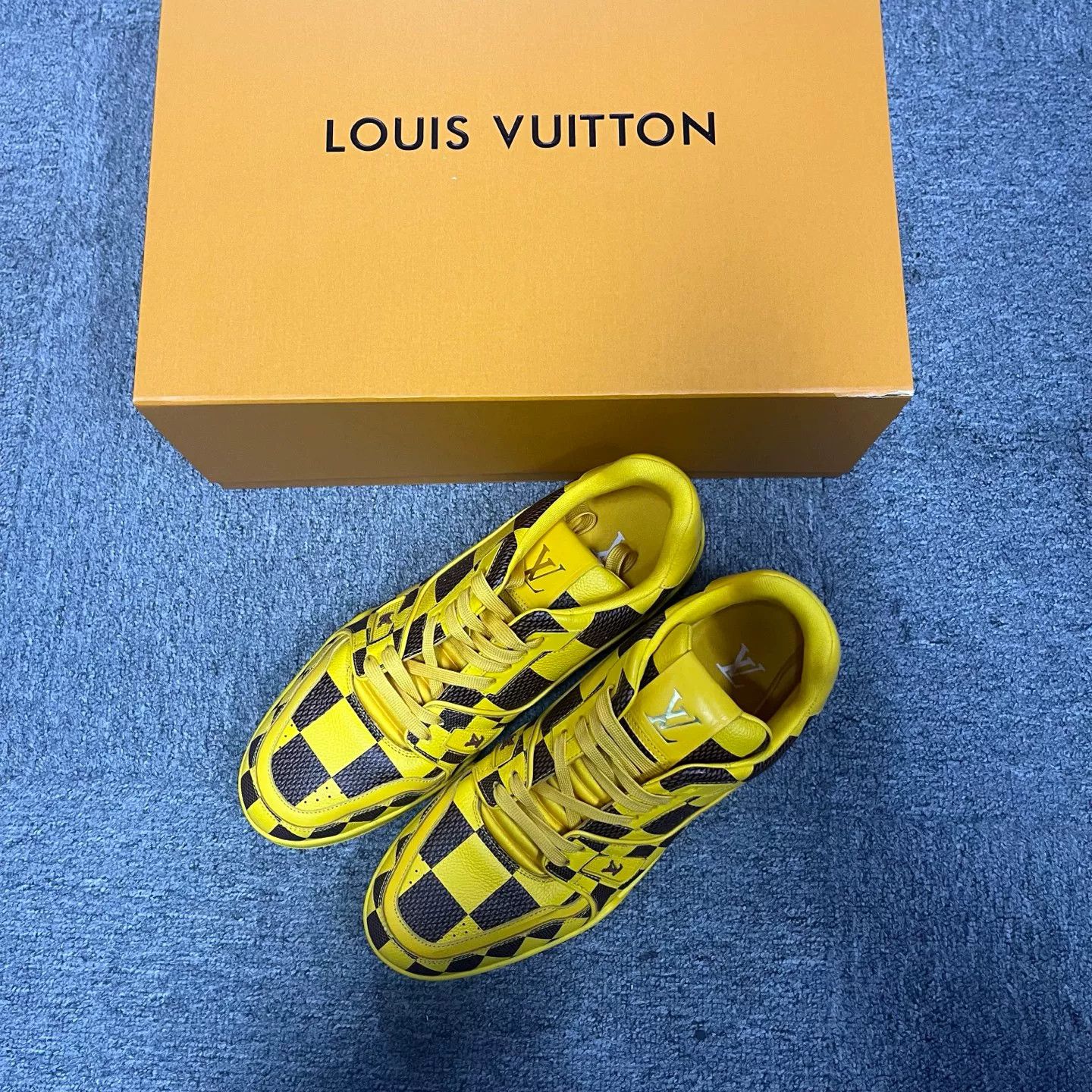 Louis Vuitton Louis Vuitton Yellow Checkerboard Trainer Sneakers 9.5 Size US 10.5 / EU 43-44 - 2 Thumbnail