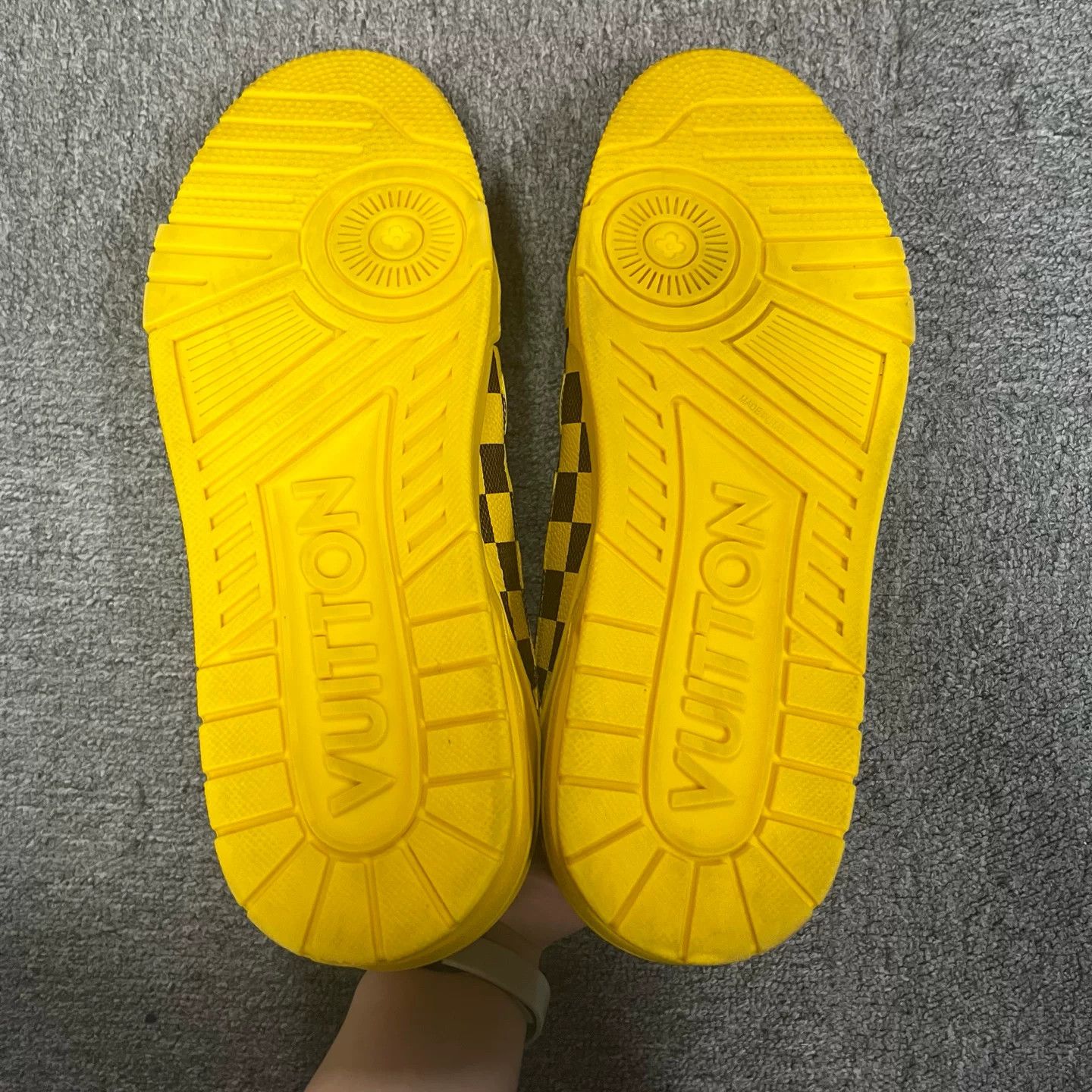 Louis Vuitton Louis Vuitton Yellow Checkerboard Trainer Sneakers 9.5 Size US 10.5 / EU 43-44 - 6 Thumbnail