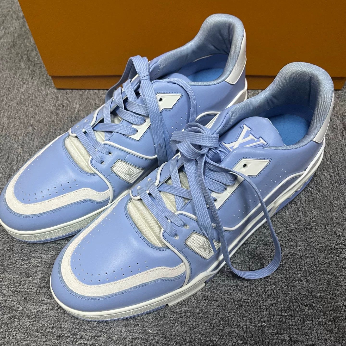 Louis Vuitton Louis Vuitton Blue Leather LV Trainer Sneakers 9.5 Size US 10.5 / EU 43-44 - 3 Thumbnail