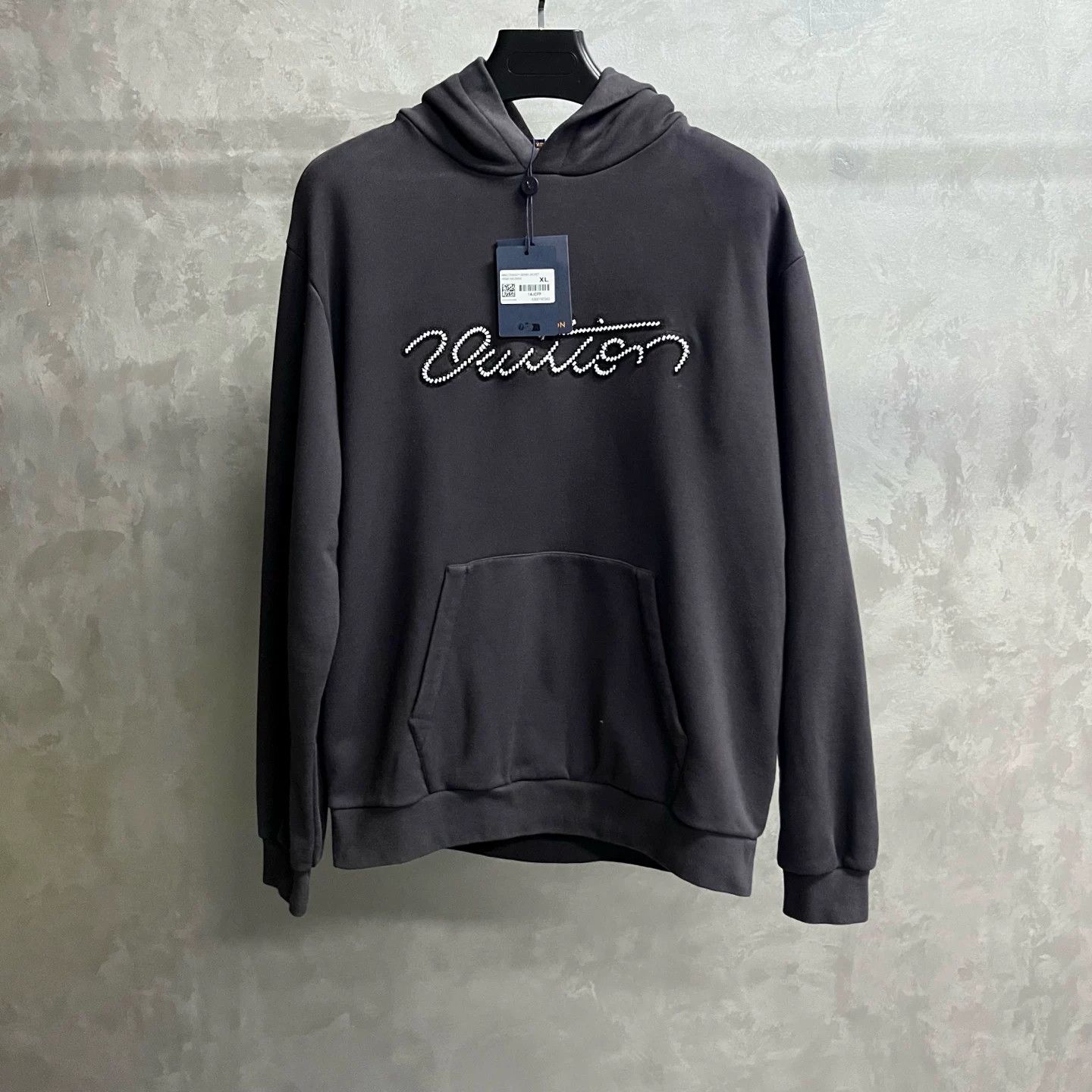 Louis Vuitton Louis Vuitton Beaded Script Logo Hoodie XL Size US XL / EU 56 / 4 - 2 Thumbnail