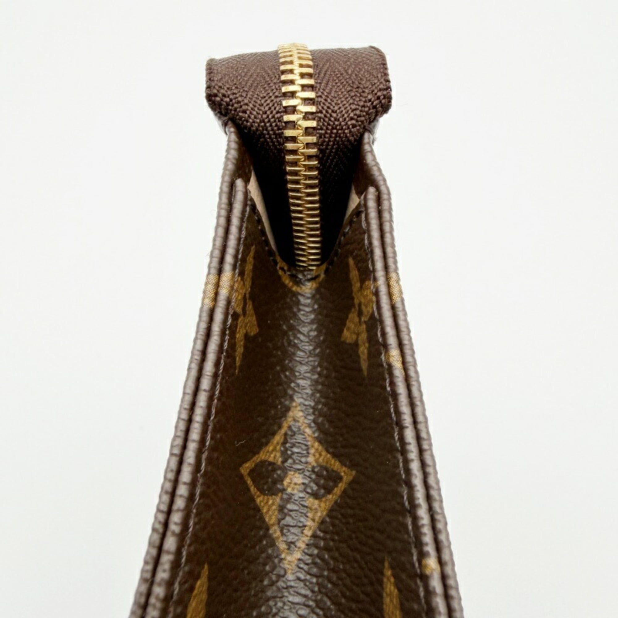 Louis Vuitton Louis Vuitton Bag Pochette Toilette 19 Monogram M47544 Size ONE SIZE - 12 Thumbnail