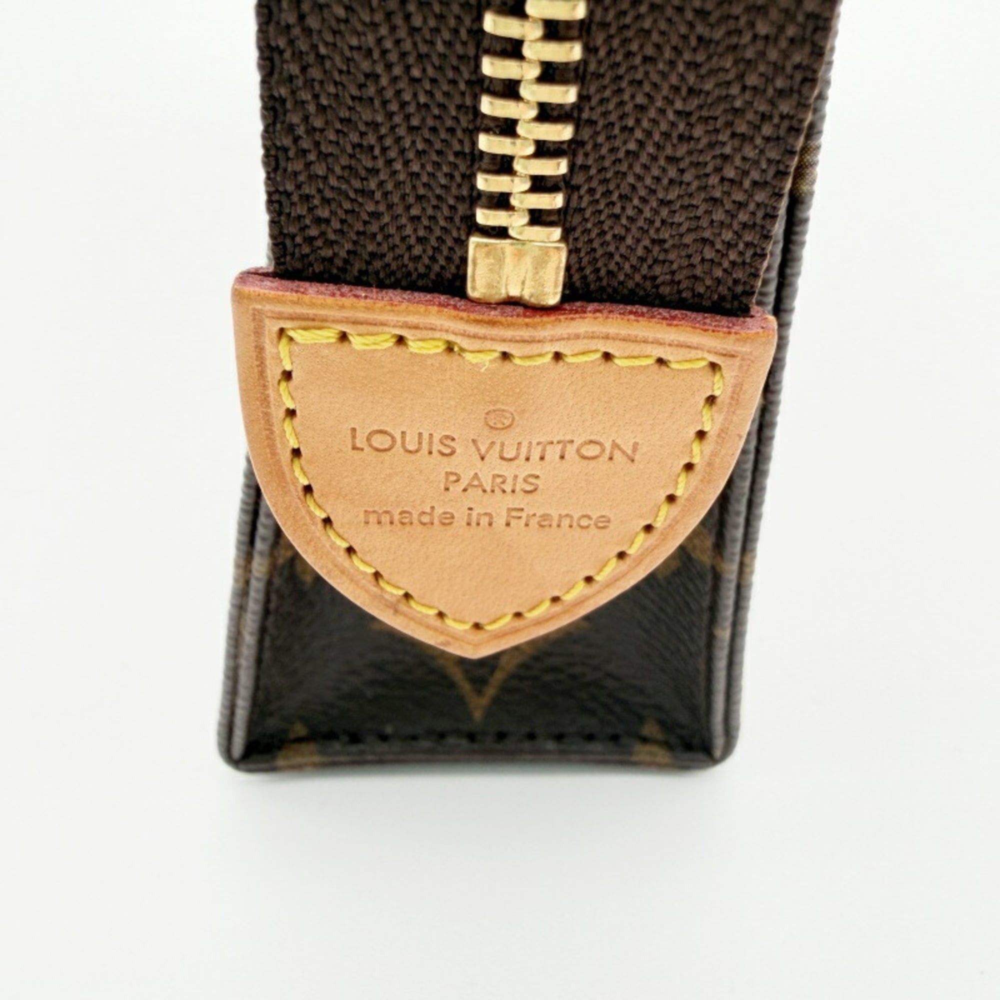 Louis Vuitton Louis Vuitton Bag Pochette Toilette 19 Monogram M47544 Size ONE SIZE - 10 Thumbnail