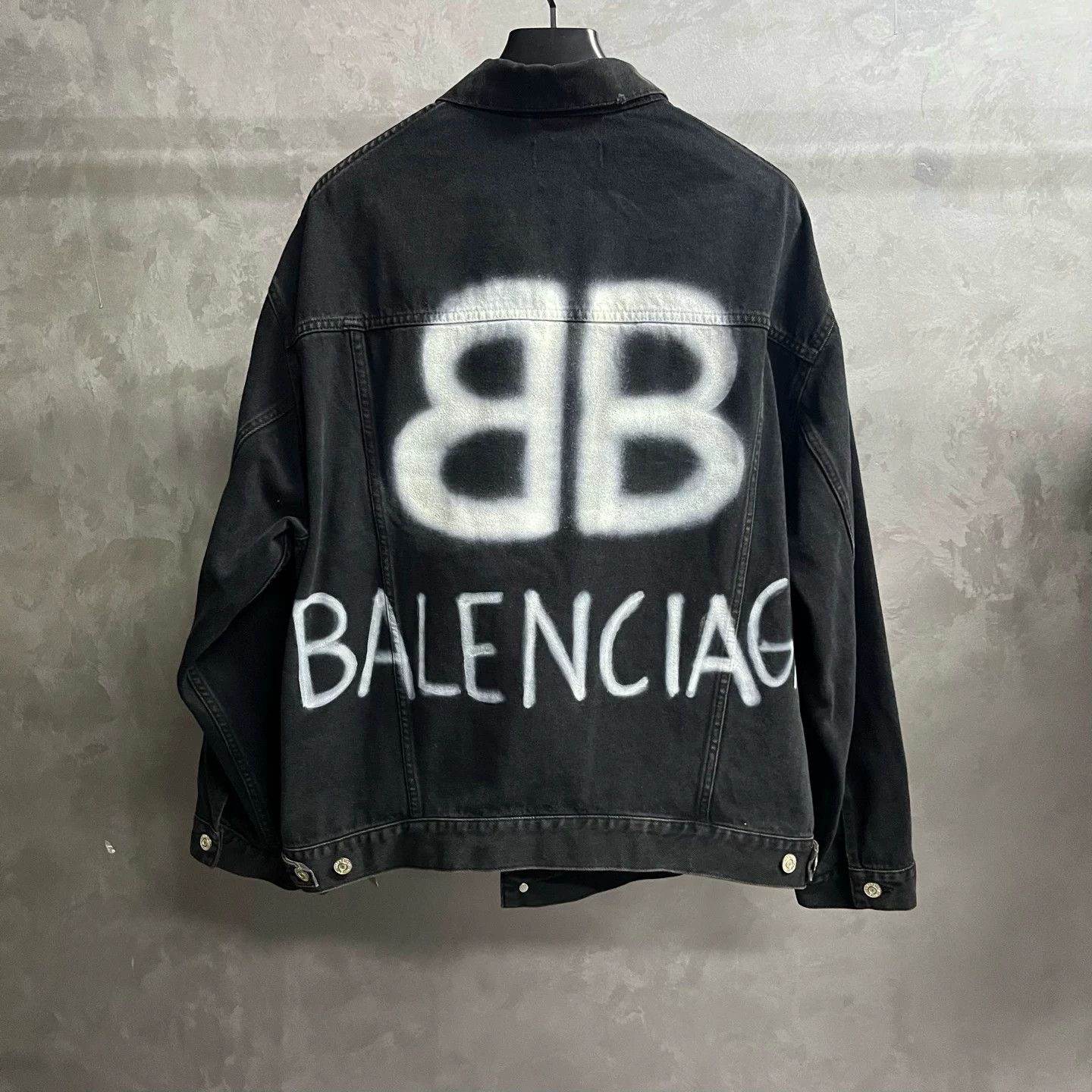 Balenciaga Balenciaga Spray Logo Denim Jacket XS Size US XS / EU 42 / 0 - 6 Thumbnail