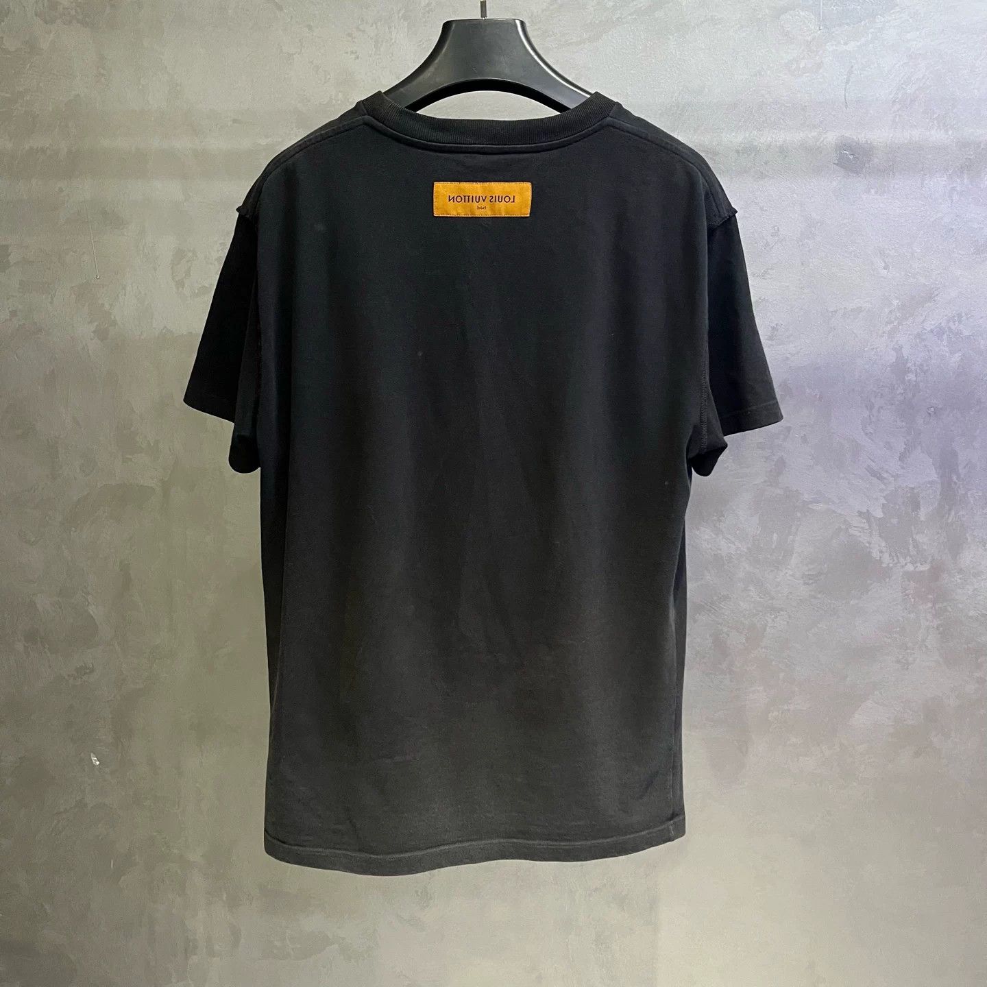 Louis Vuitton Louis Vuitton Craggy Logo Embroidered T-Shirt M Size US M / EU 48-50 / 2 - 6 Thumbnail
