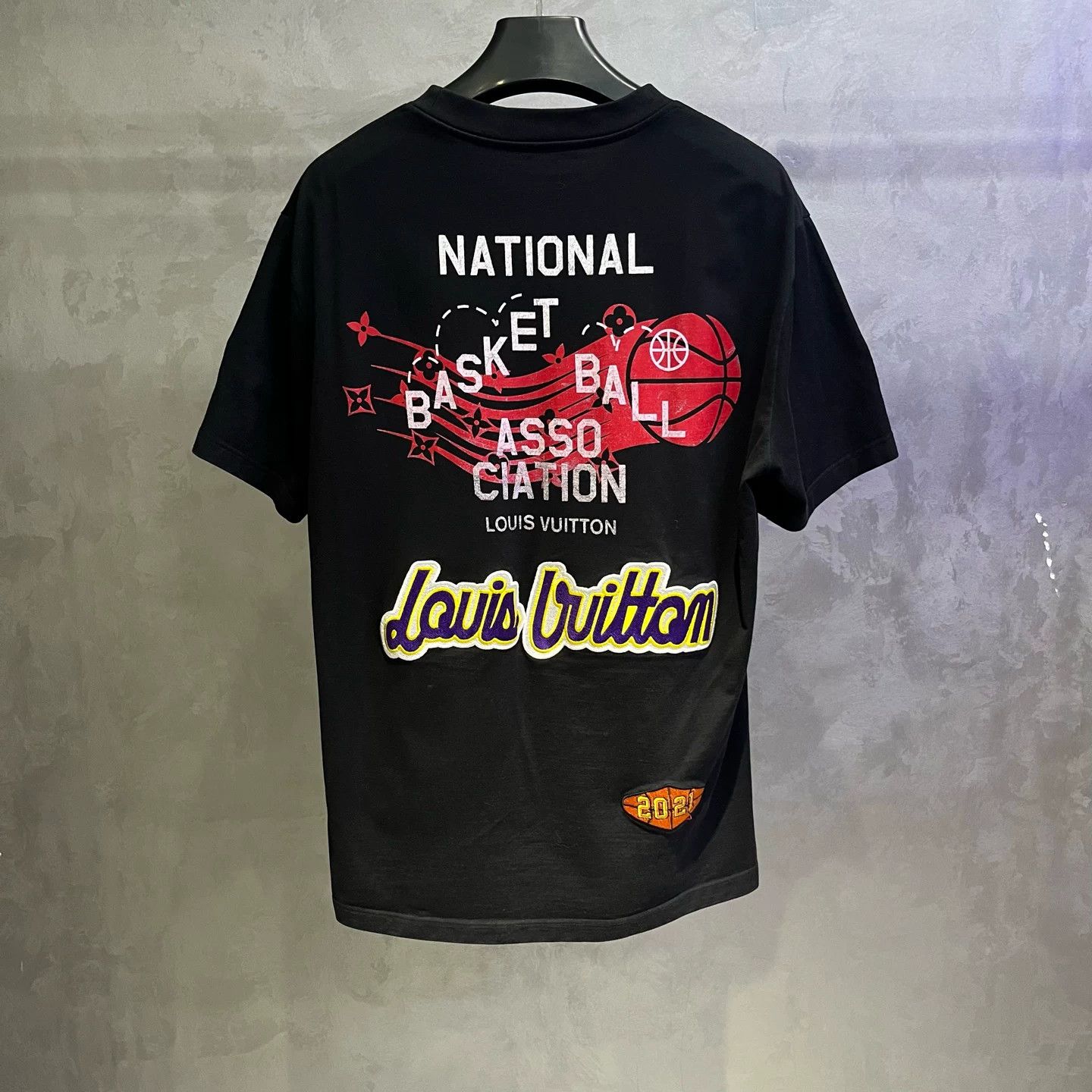 Louis Vuitton Louis Vuitton x NBA Multi Patch Basketball T-Shirt XL Size US XL / EU 56 / 4 - 6 Thumbnail