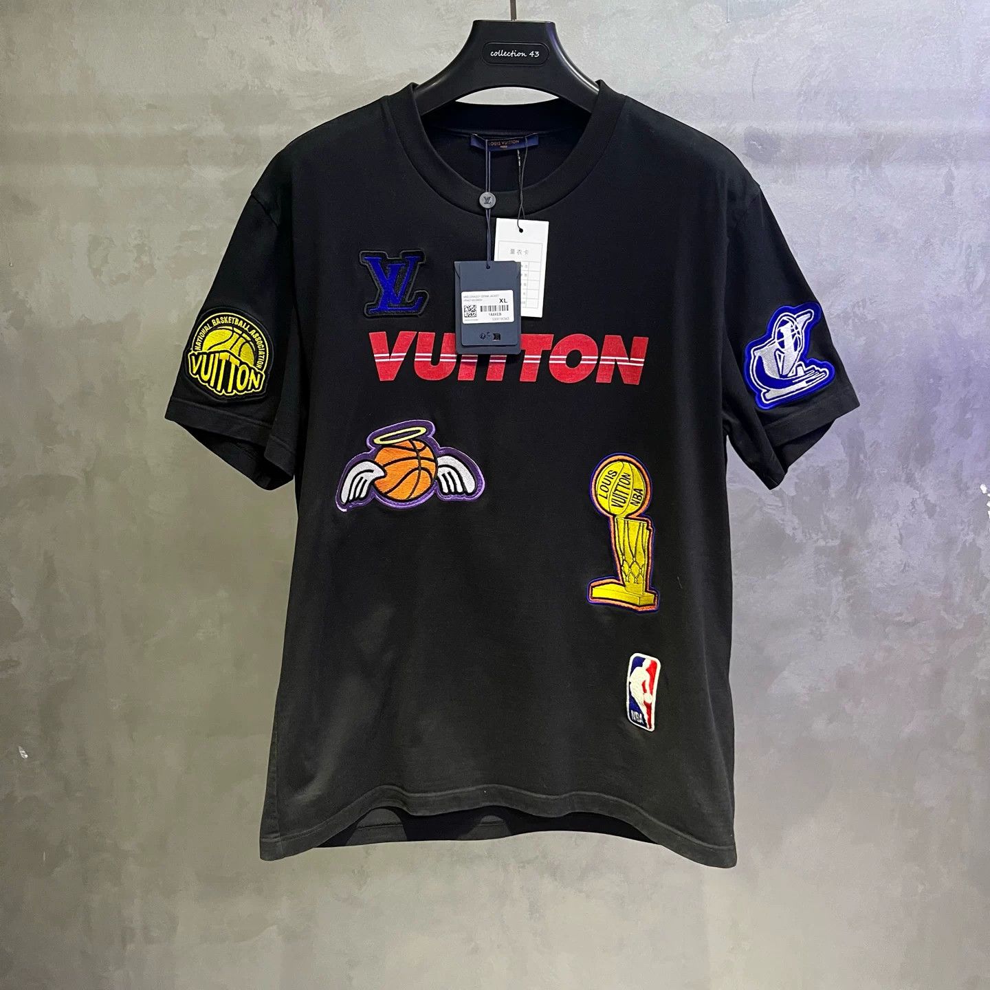 Louis Vuitton Louis Vuitton x NBA Multi Patch Basketball T-Shirt XL Size US XL / EU 56 / 4 - 2 Thumbnail