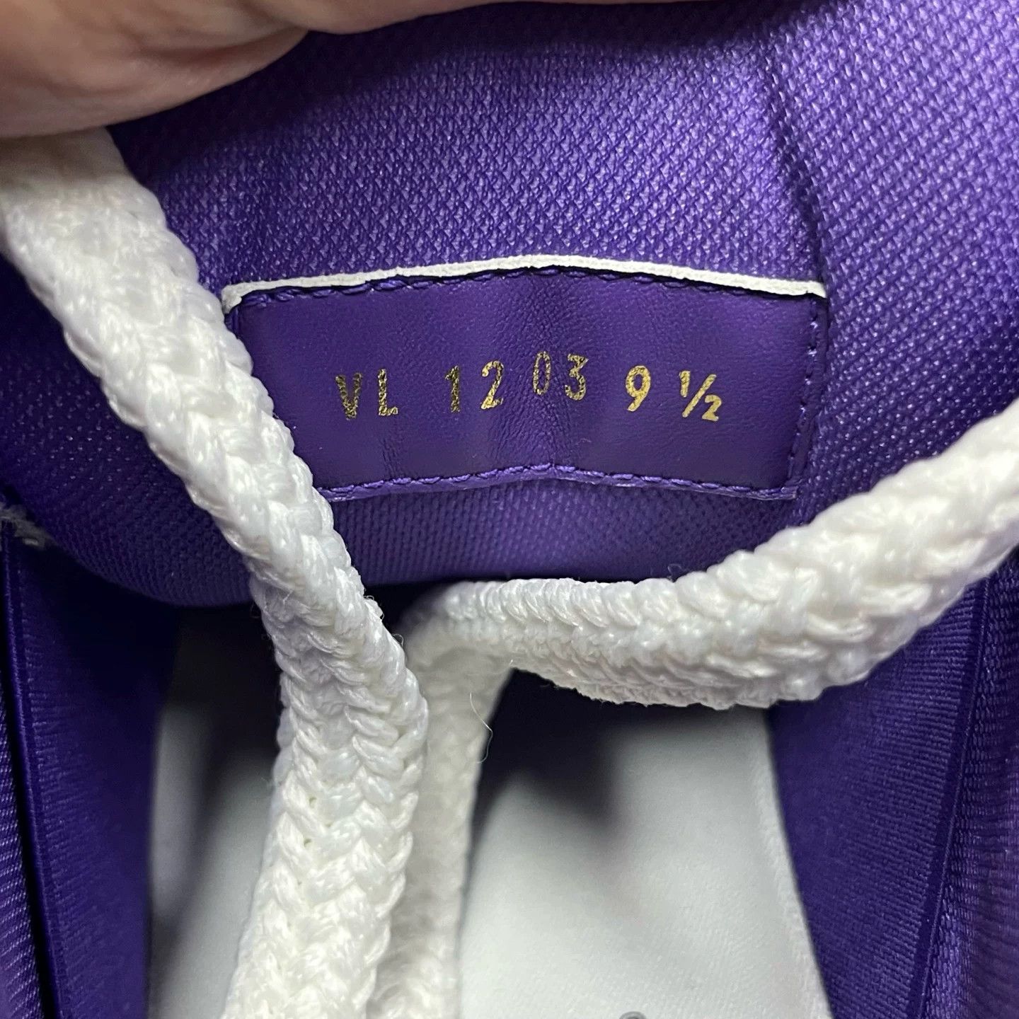 Louis Vuitton Louis Vuitton White Purple LV Trainer Sneakers 9.5 Size US 10.5 / EU 43-44 - 6 Thumbnail