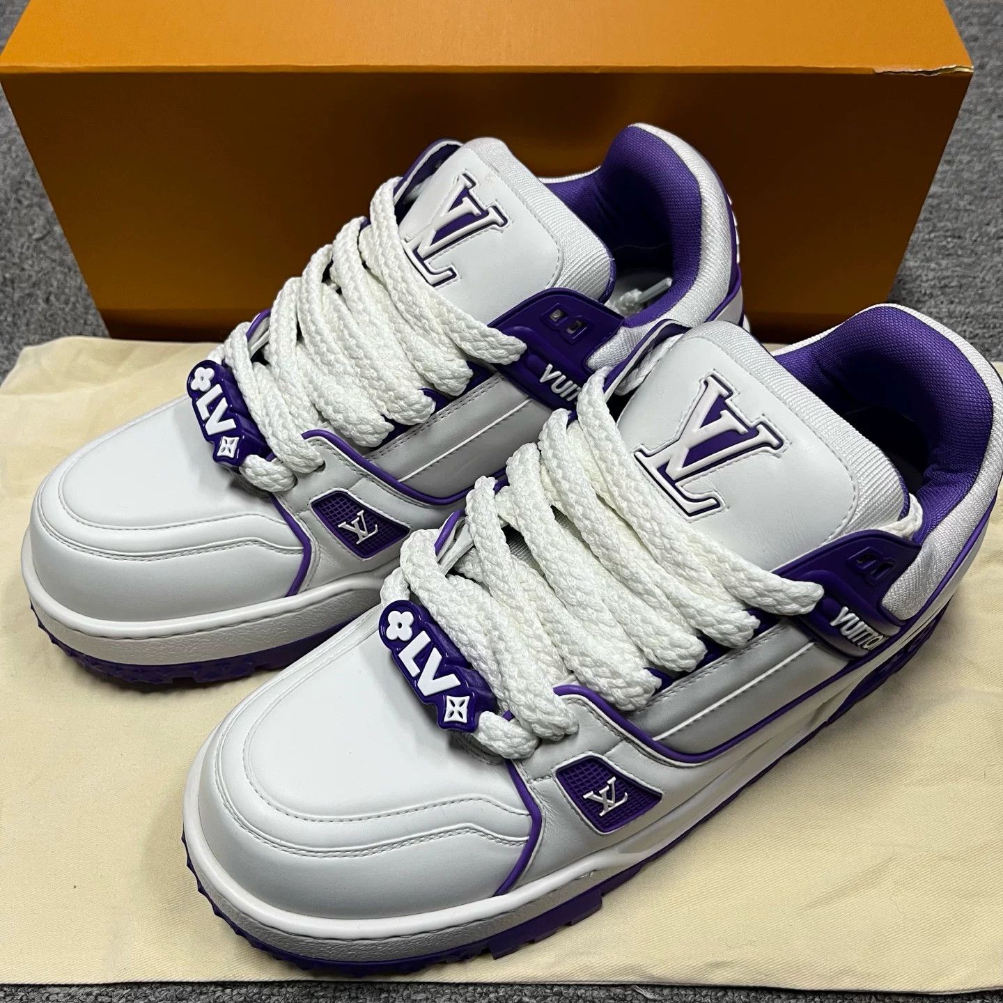 Louis Vuitton Louis Vuitton White Purple LV Trainer Sneakers 9.5 Size US 10.5 / EU 43-44 - 3 Thumbnail